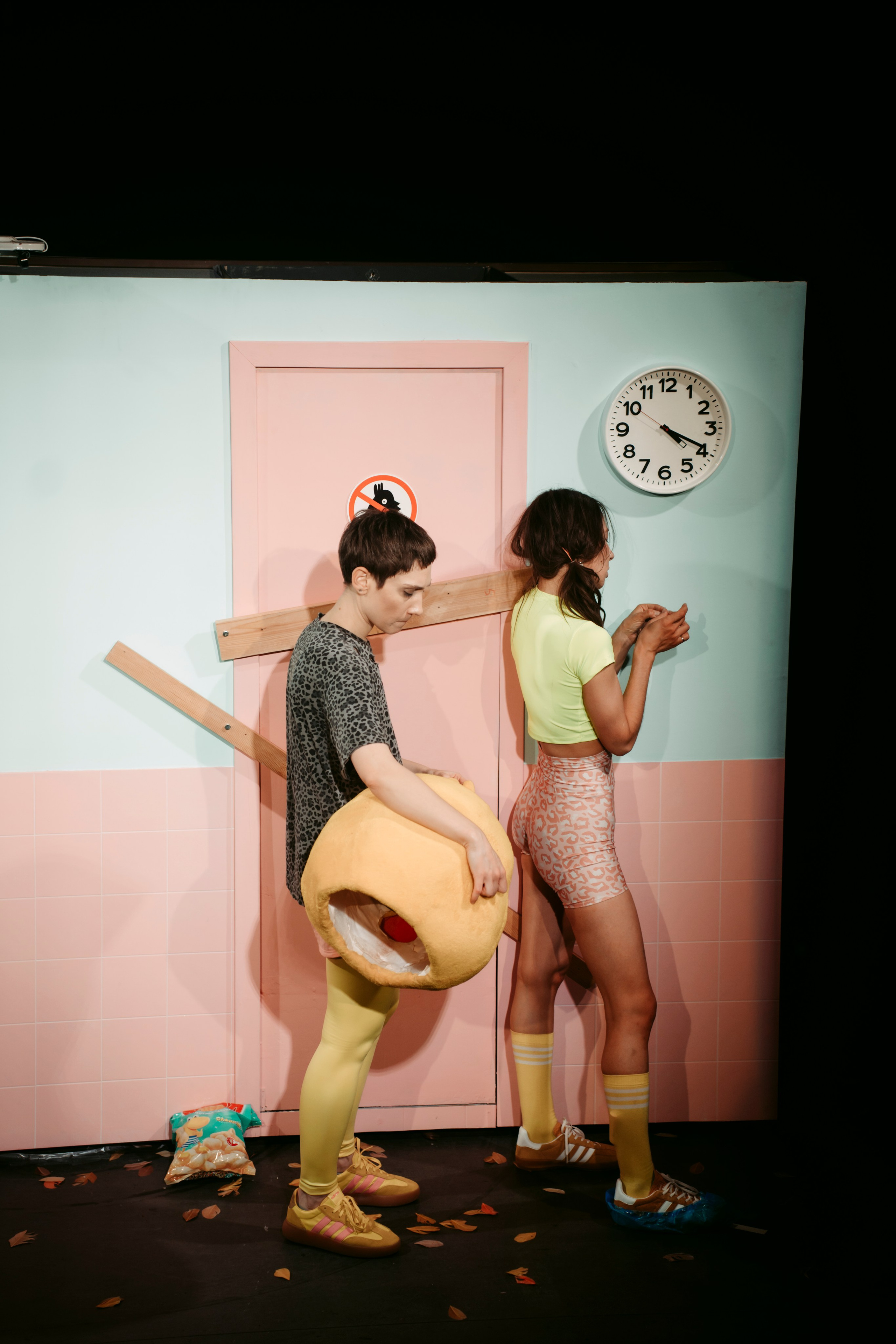 Затворник и Шестипалый. Главная