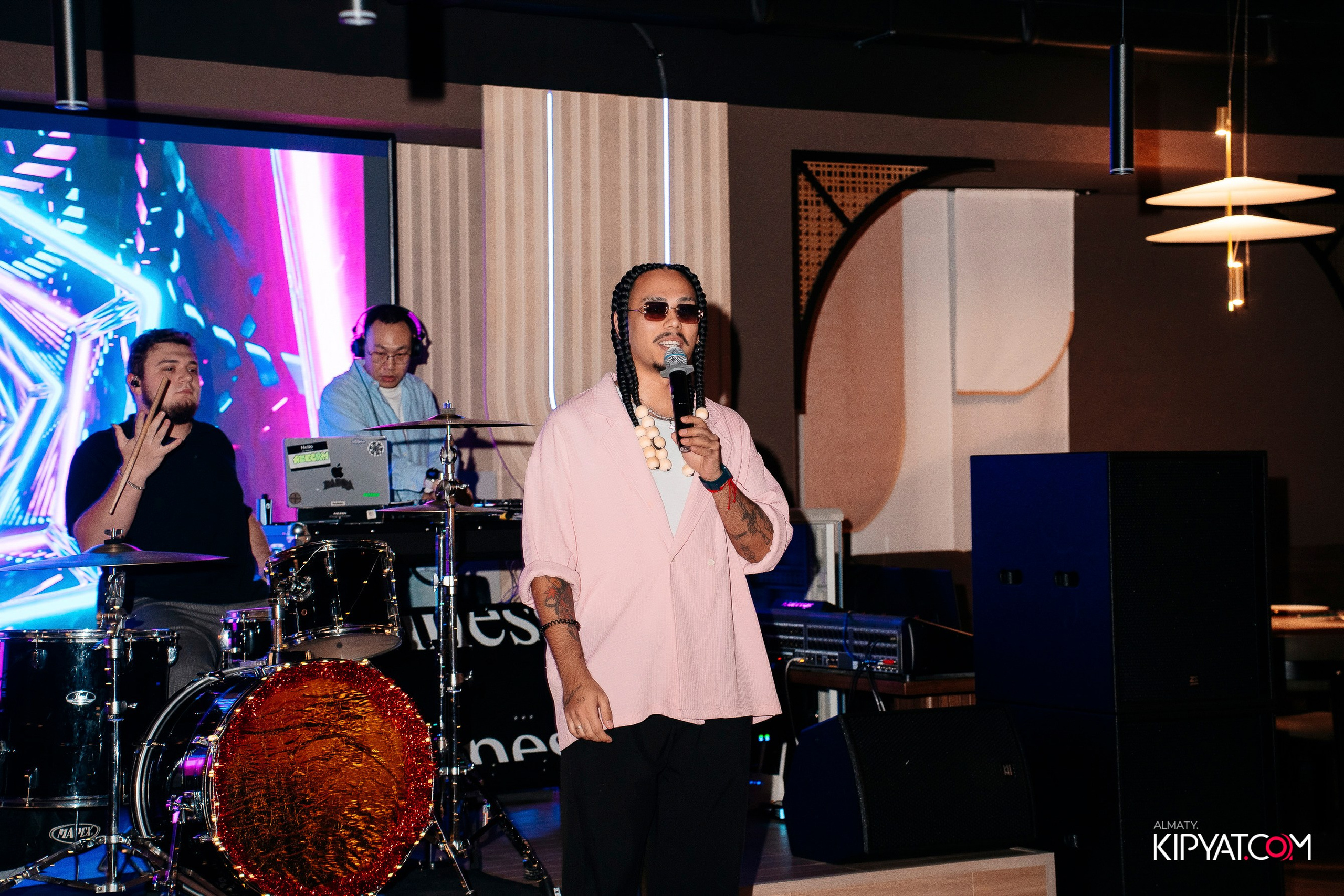 РЕСТОРАН РИС НА НАЗАРБАЕВА. КИПЯТКОМ АЛМАТЫ! Фотосъемка мероприятий в Алматы