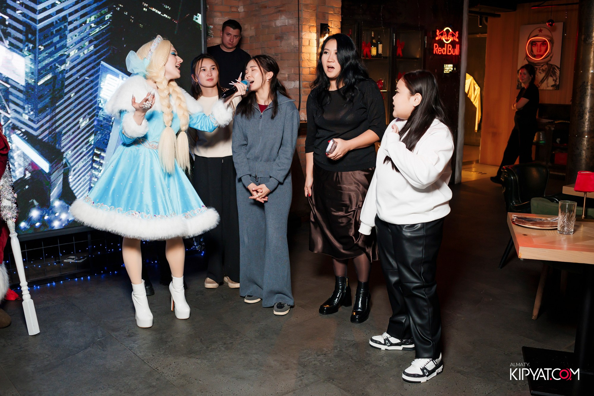 SPACE KARAOKE BAR. КИПЯТКОМ АЛМАТЫ! Фотосъемка мероприятий в Алматы