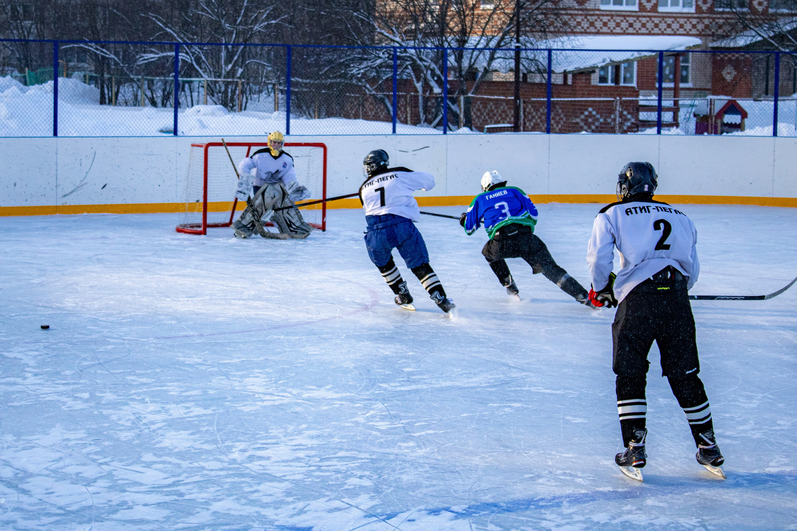 Хоккей г.п Атиг-г.п Дружинино