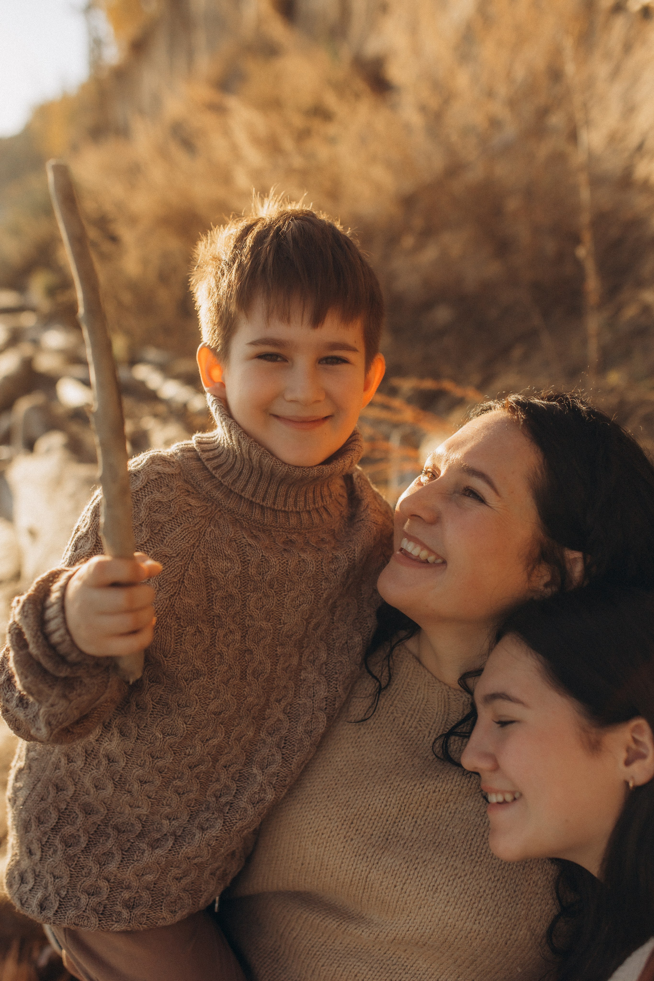 Юля, Милана, Тимур и Добби, осенняя история. Семейный фотограф lifestyle в Новосибирске Елена Шпилевая