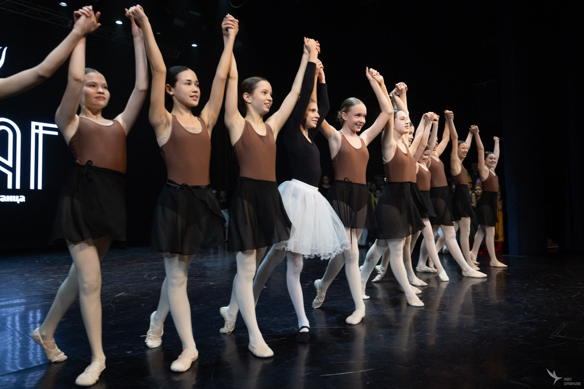 Отчетный концерт студии танца «ШАГ». Репортажный фотограф в Казани Павел Серпокрылов
