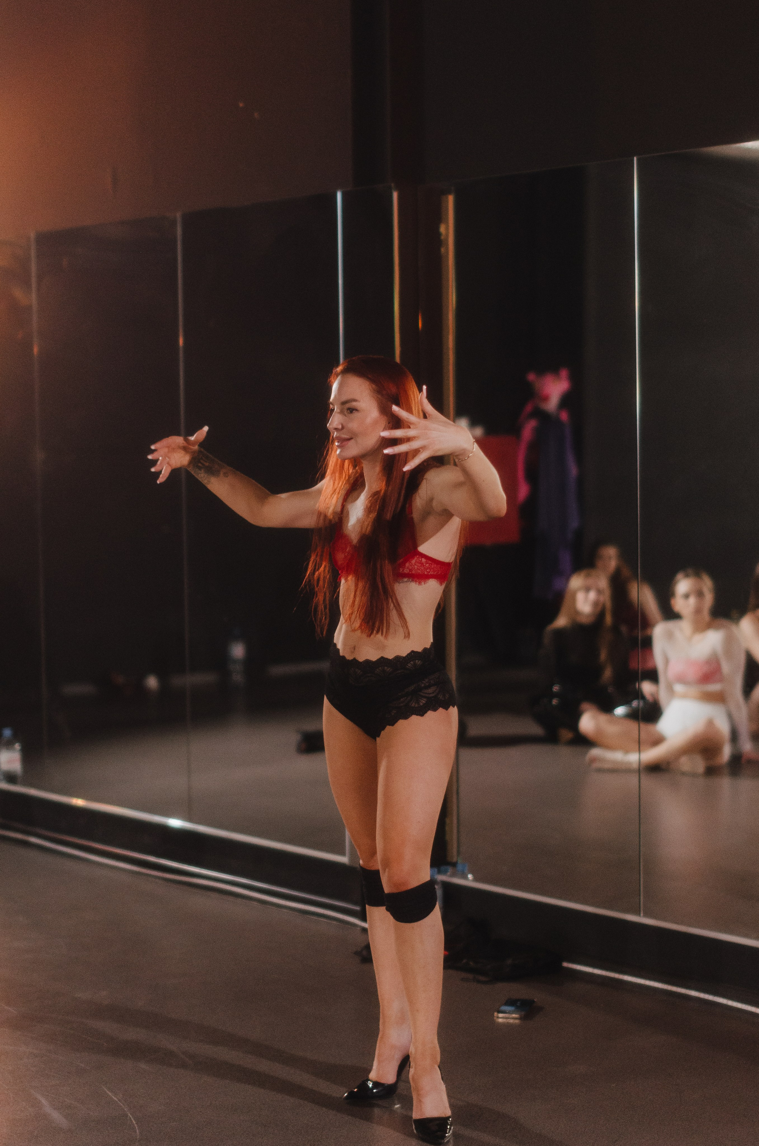 Мастер-классы по High Heels/Girly hip-hop от Оксаны ATTA. Денисова Аля — фотограф для парных съемок и индивидуальных историй в Барнауле