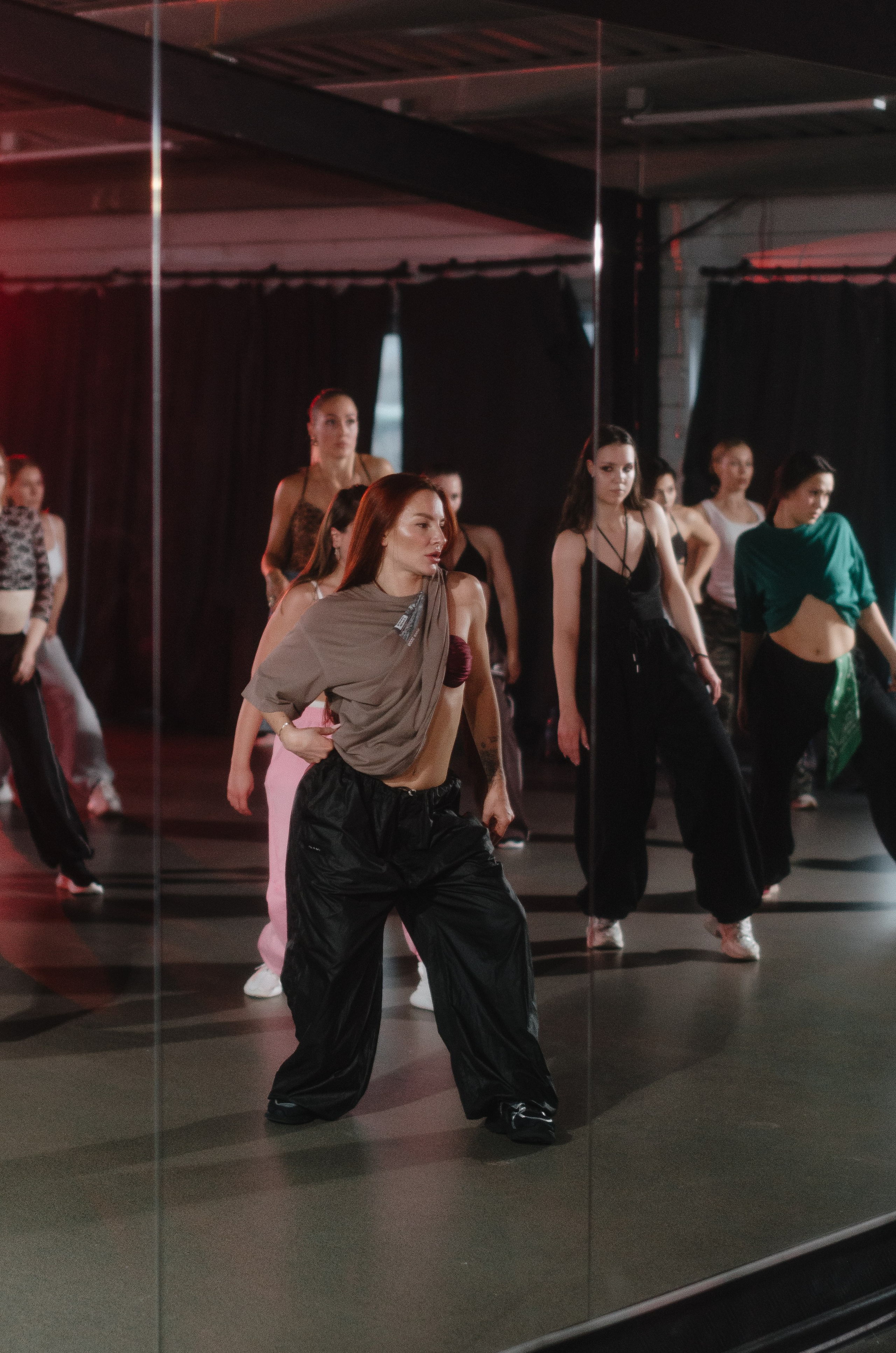 Мастер-классы по High Heels/Girly hip-hop от Оксаны ATTA. Денисова Аля — фотограф для парных съемок и индивидуальных историй в Барнауле