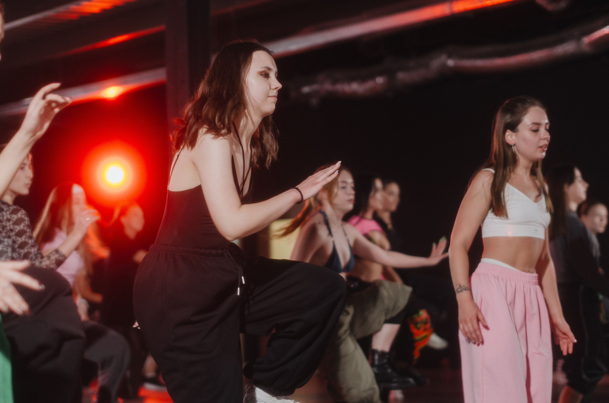 Мастер-классы по High Heels/Girly hip-hop от Оксаны ATTA. Денисова Аля — фотограф для парных съемок и индивидуальных историй в Барнауле