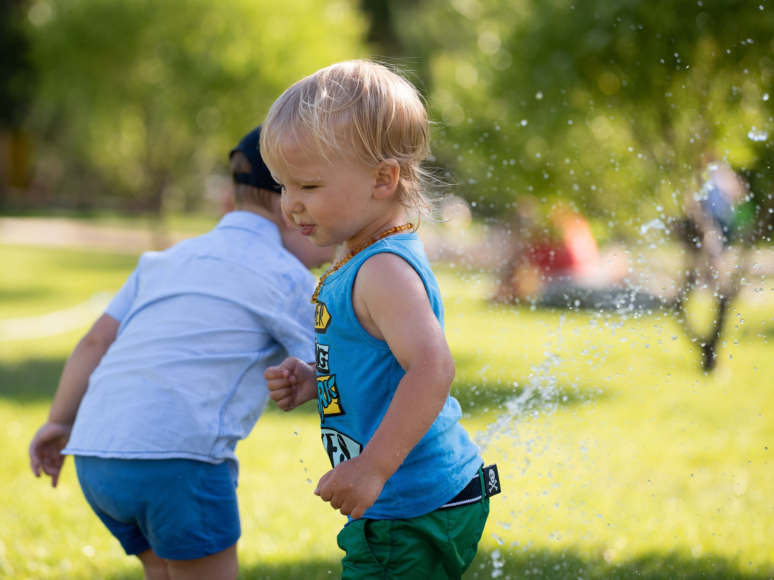 Репортажная фотосессия детей во время игры.