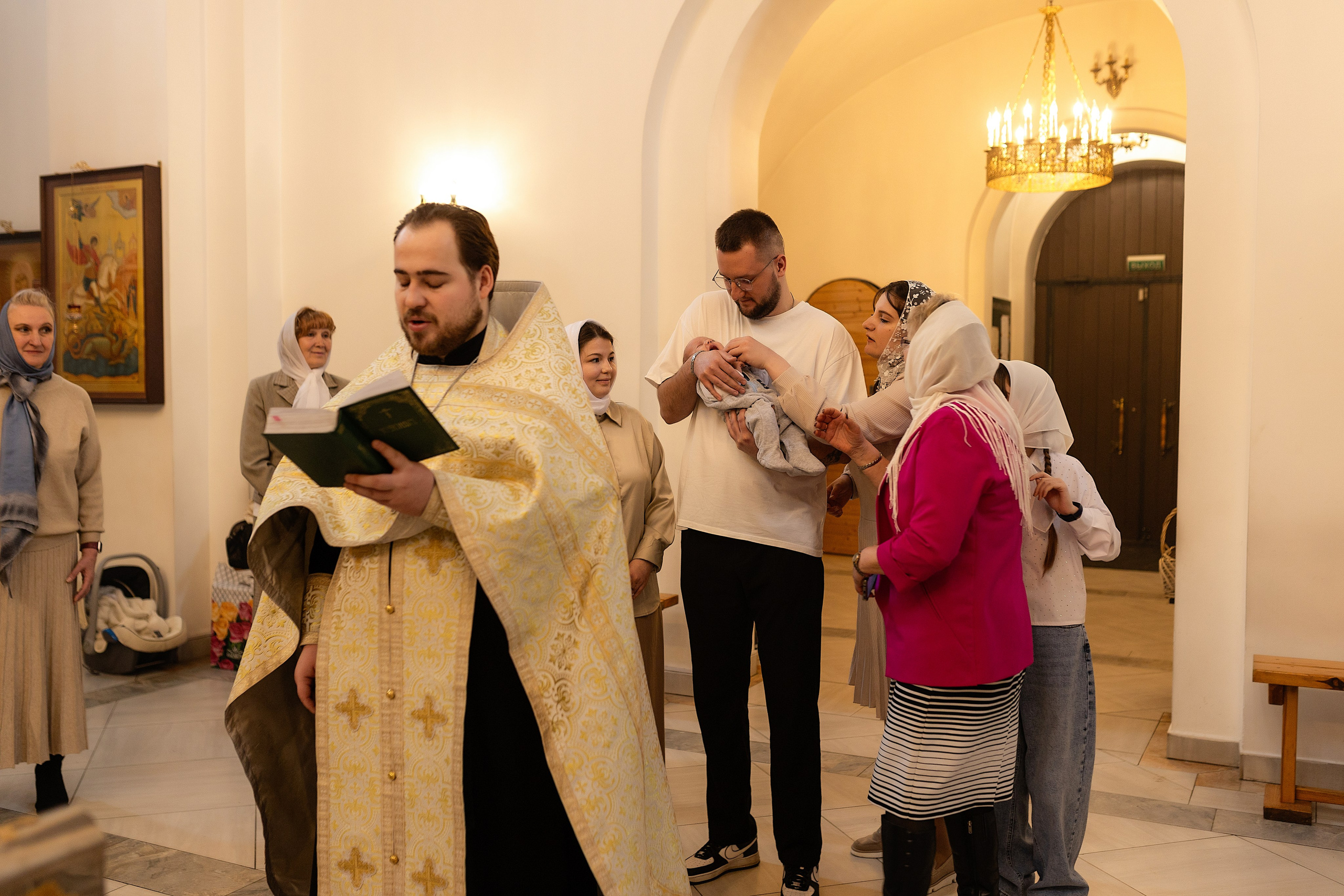 Таинство крещения Алисы. Фотограф в Железнодорожном и Балашихе