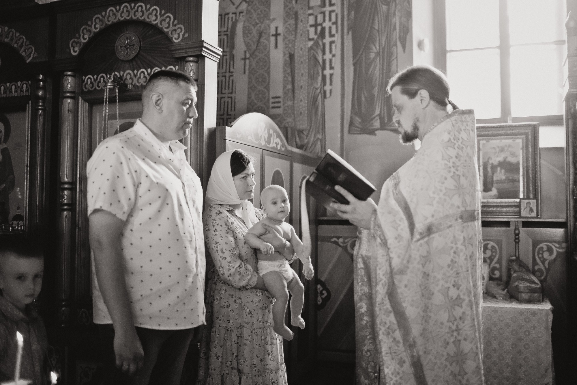 КРЕЩЕНИЕ ДМИТРИЯ (д. Бутурлино). Семейный фотограф новорождённых в Серпухове Юлия Новикова +79637785957