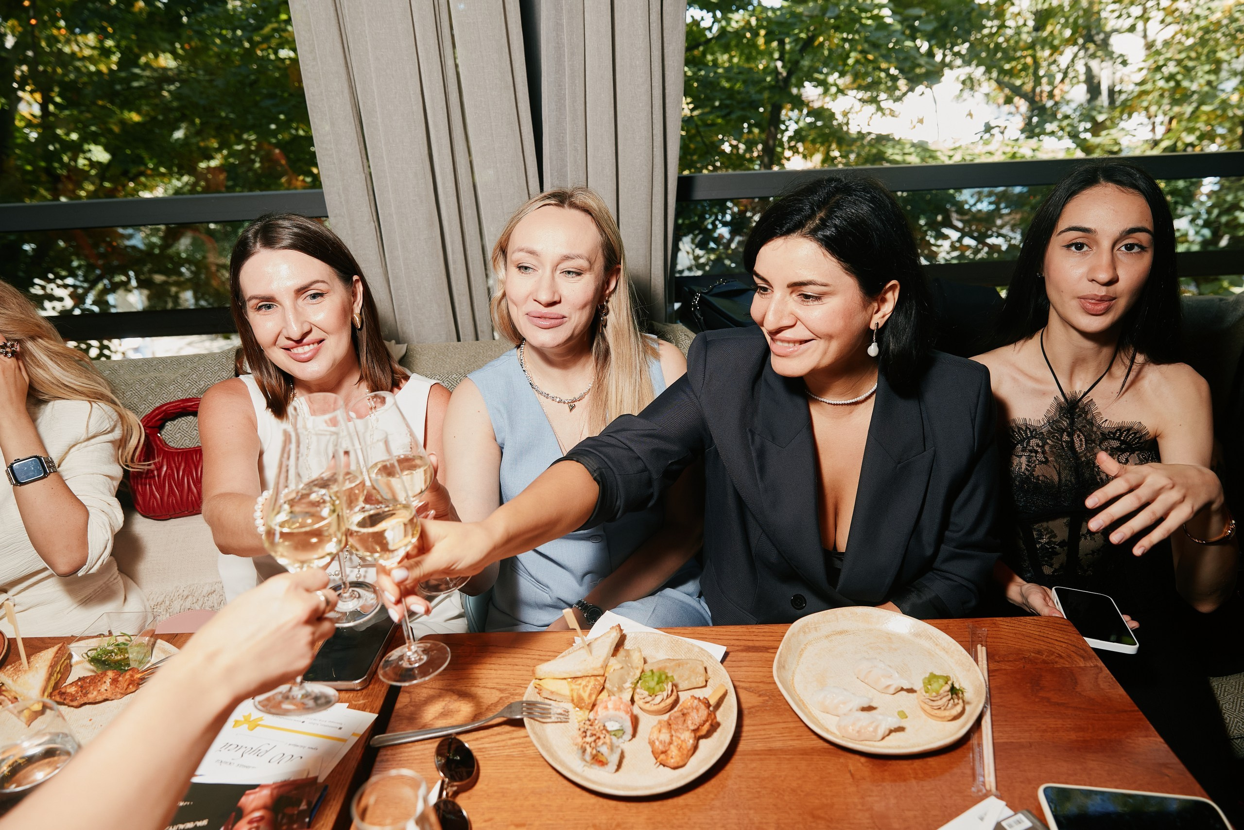 Сияющий завтрак. Ресторан Гусь 20.09. Свадебный репортажный фотограф краснодар максим дремов дрёмов фотосессия студия цена