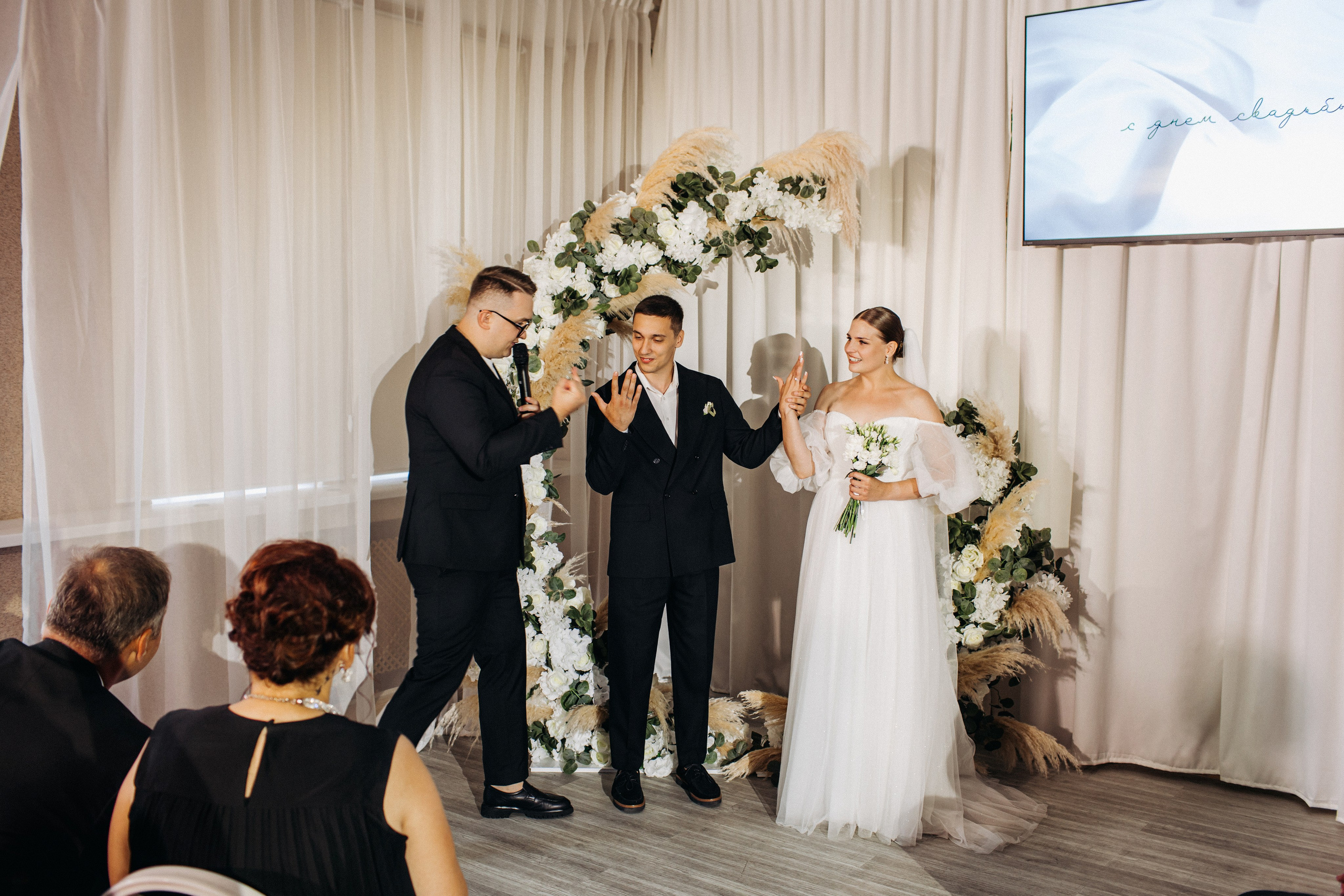Vlad & Nadya (Saint-Petersburg, Russia). Destination wedding photographer Peter Letu