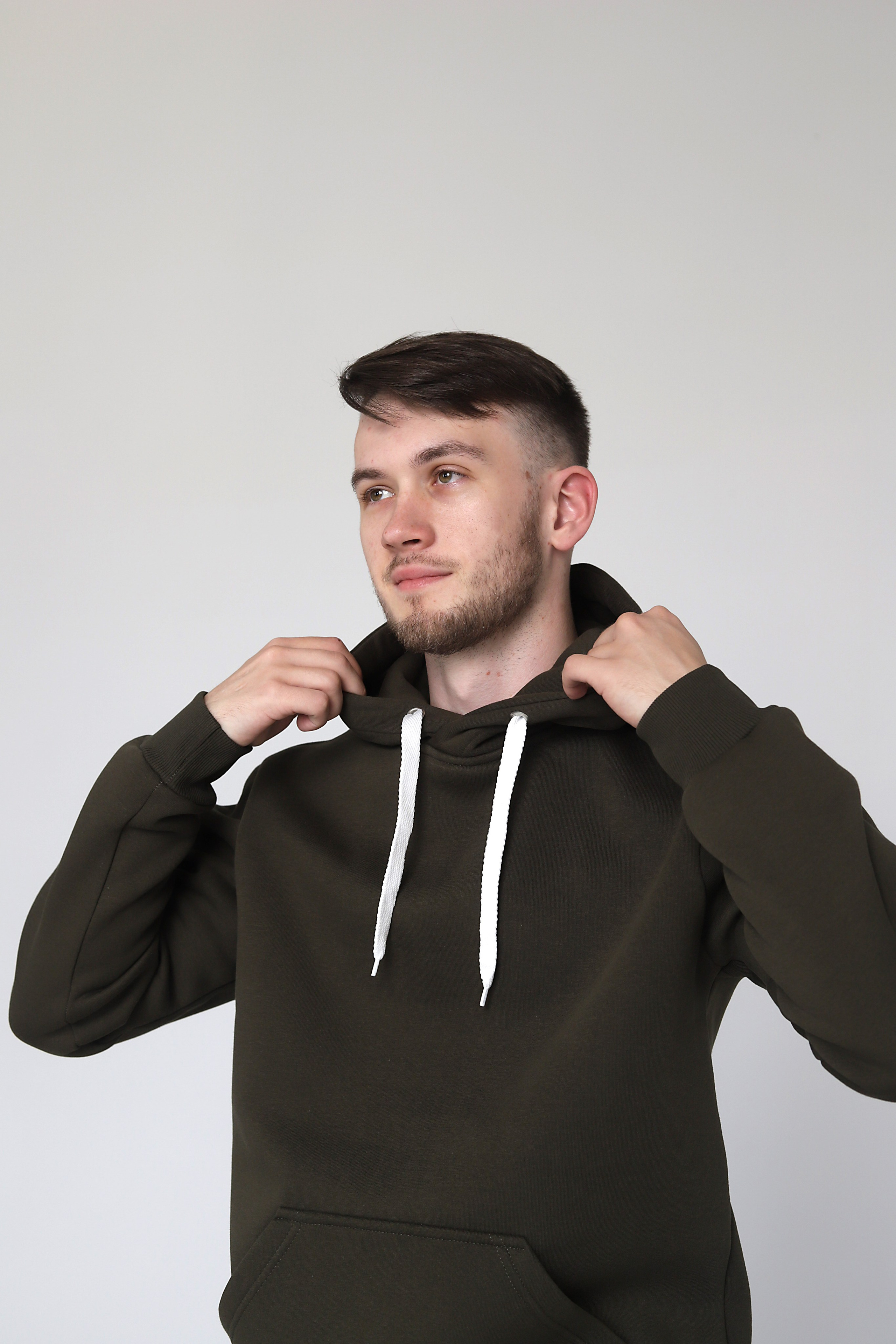 Илья, 179 см, 46-48 р-р. KED Production — продакшн из СПб. Создаём фото, видео и контент, который помогает брендам и селлерам продавать больше