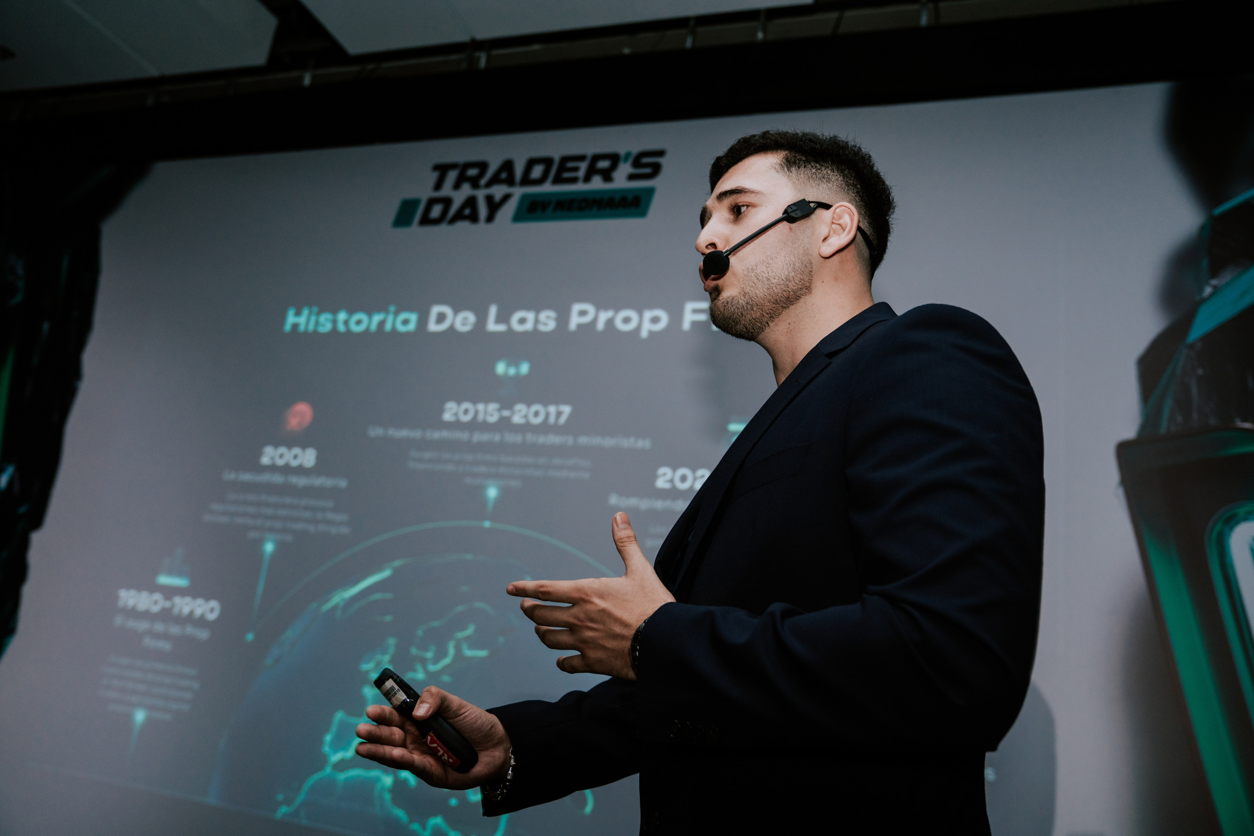 TRADERS DAY By NeomAAA Bogota. NeomAAA Funds Gallery