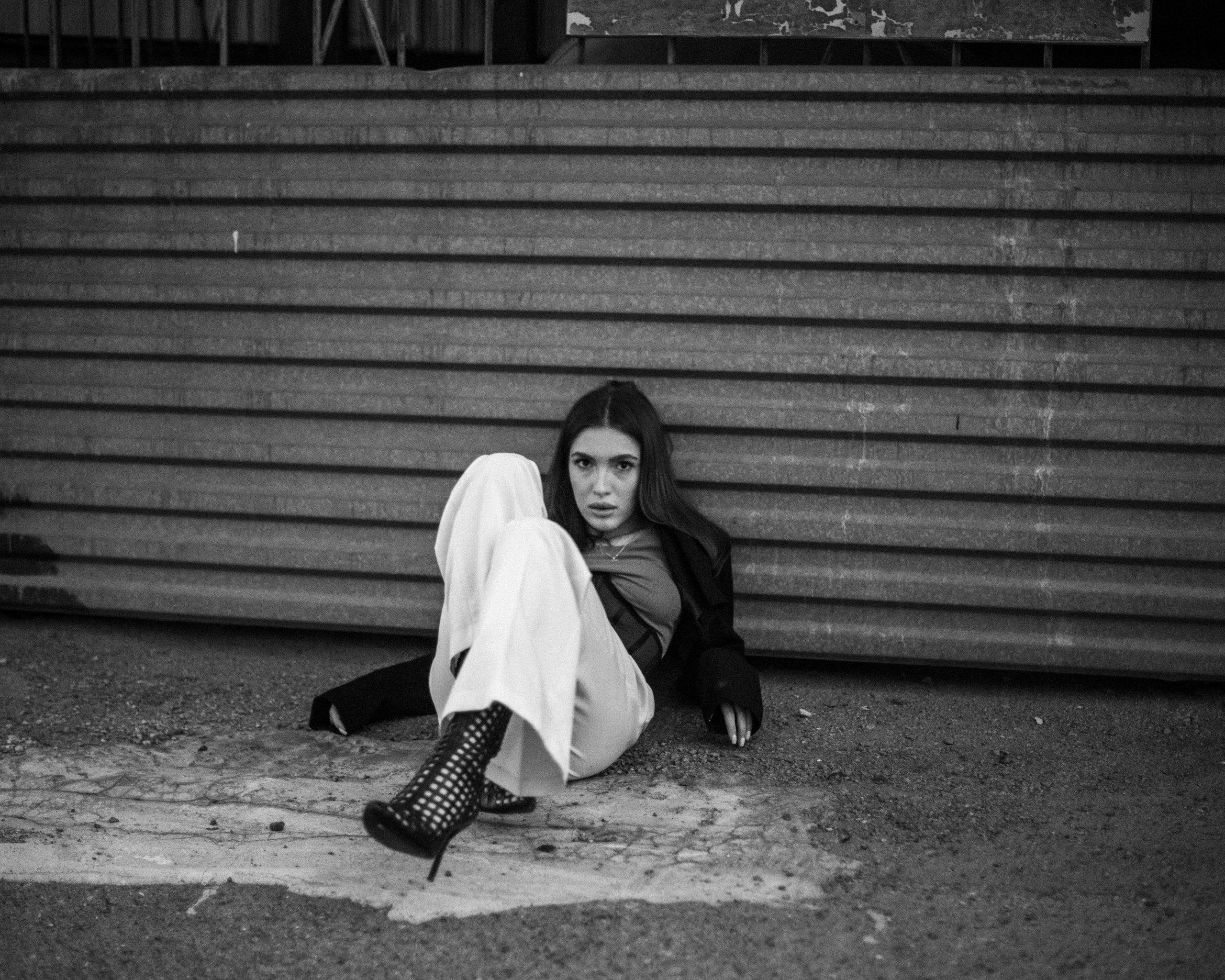 Яна. Женский фотограф. Создатель украшений ручной работы. Модель