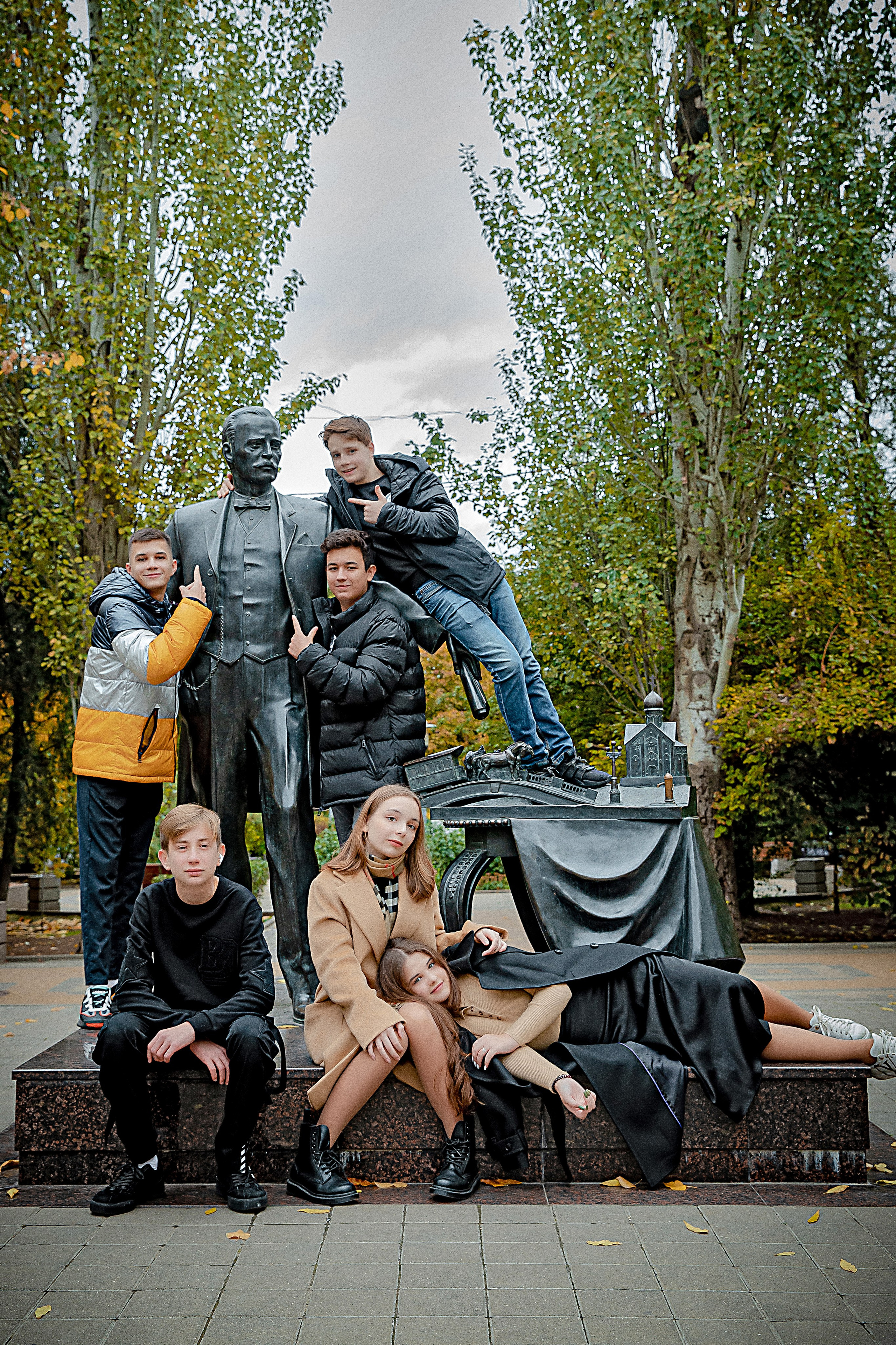 Фотосессия Гимназия № 36 Класс 9. Современные Выпускные Альбомы в Ростове-на-Дону