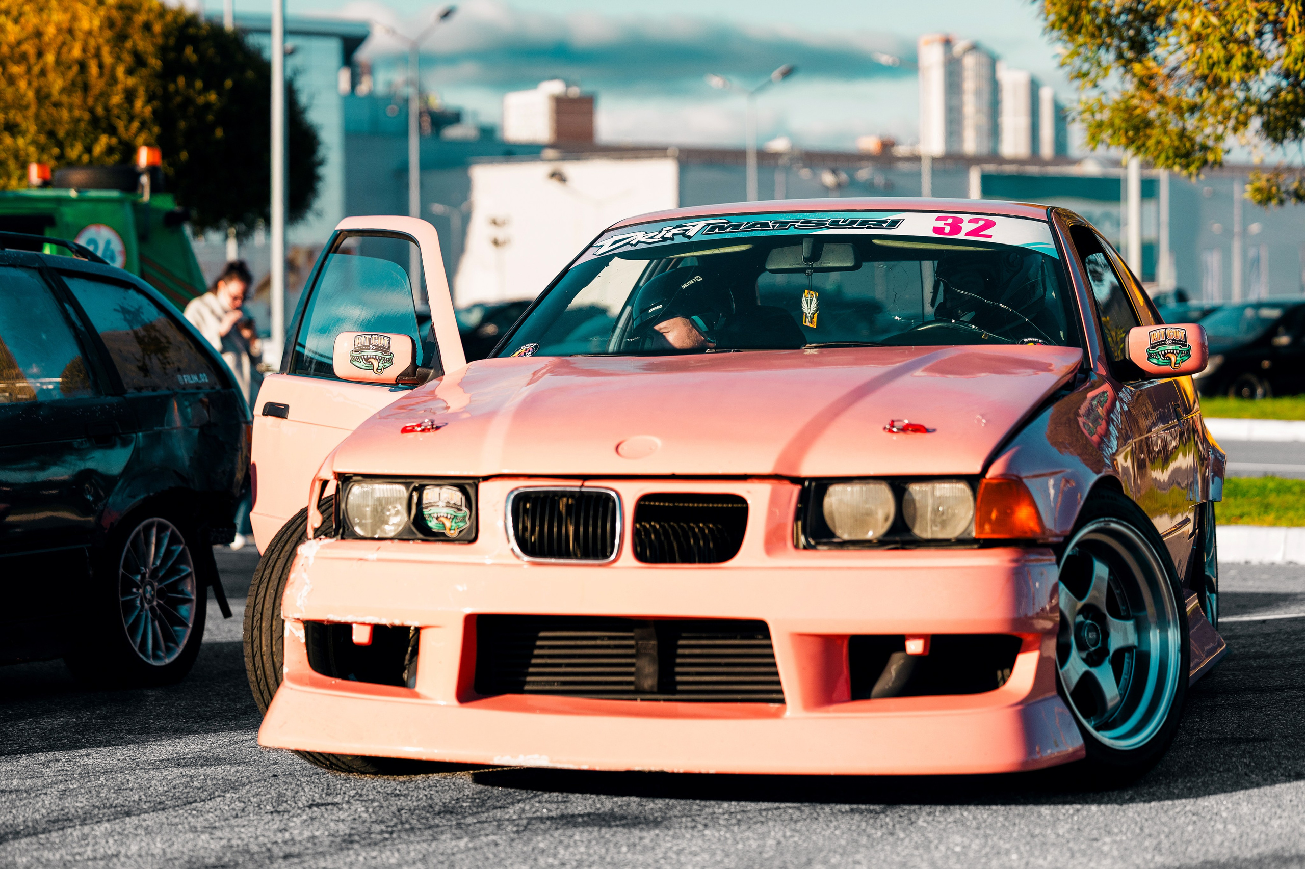 Фотографии закрытия сезона 2025 VibeSide — дрифт и автошоу у МЕГА Дыбенко, Санкт-Петербург