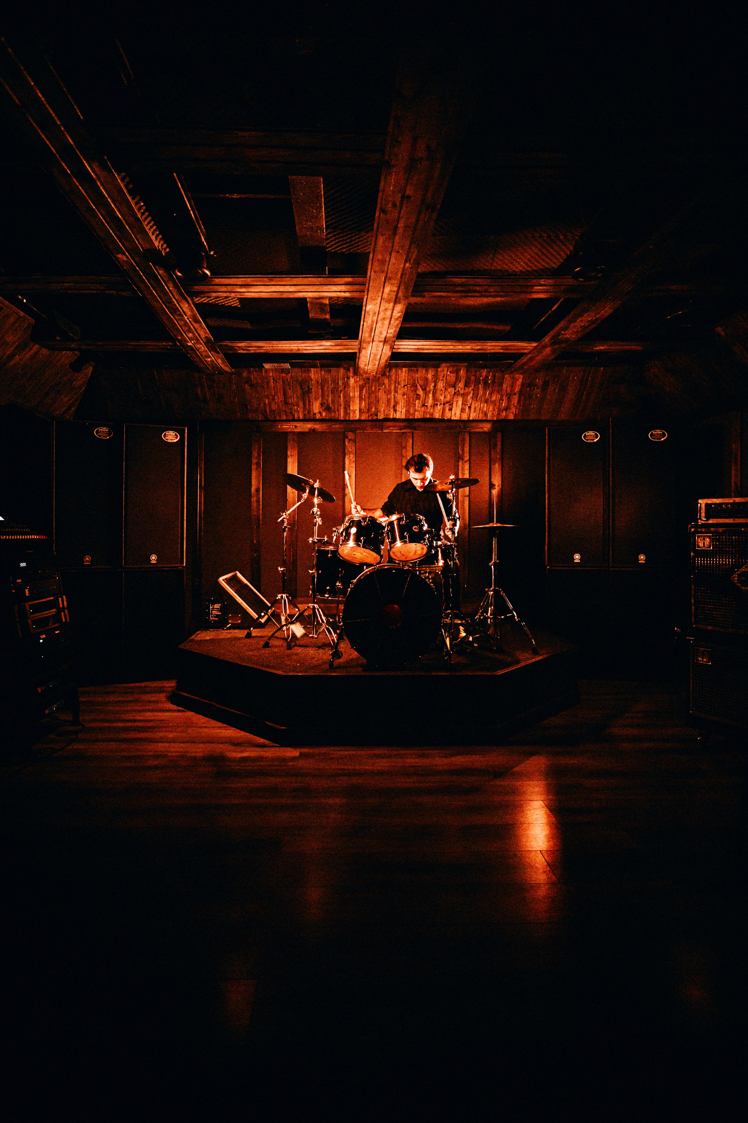 Контент — Барабанщик. Александр Атлес Фотограф