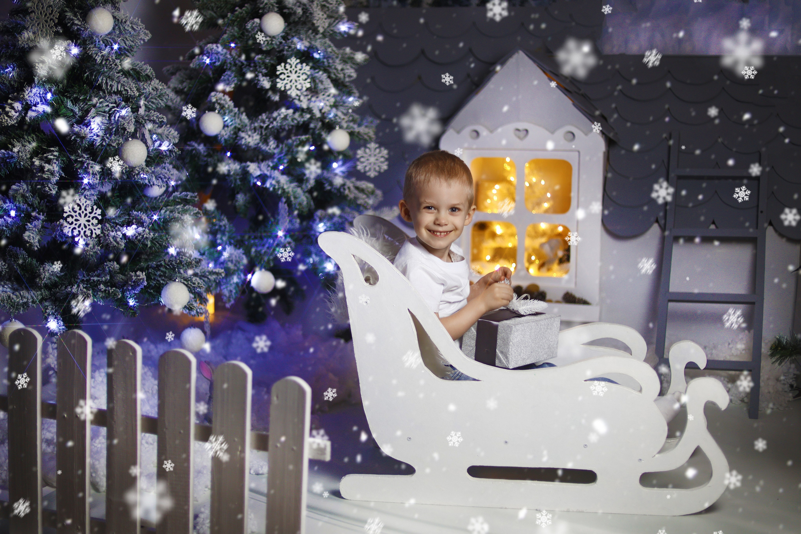 Семейные фотосессии студийные; новогодние, тематические, домашние и тд. Выпускные альбомы для школ и Детских садов в Барнауле /Выпускные/Свадебные/Детские/Семейные и др. виды съёмок /Фотограф Вера Валейко