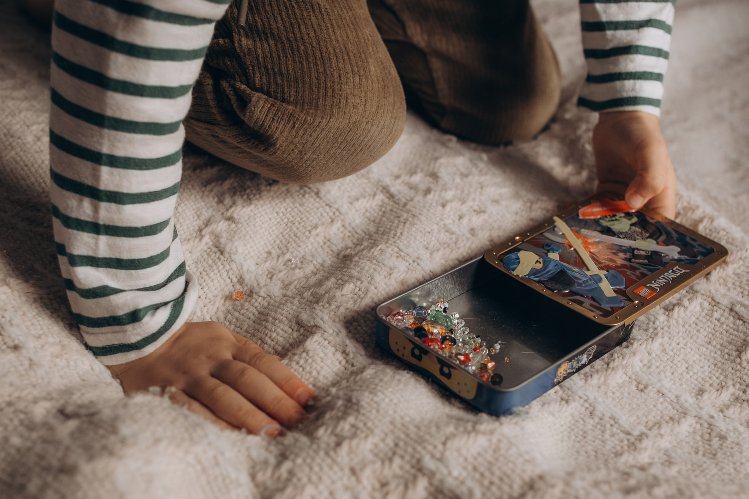 Séance famille à domicile. Photographe des familles et enfants à Nantes et alentours