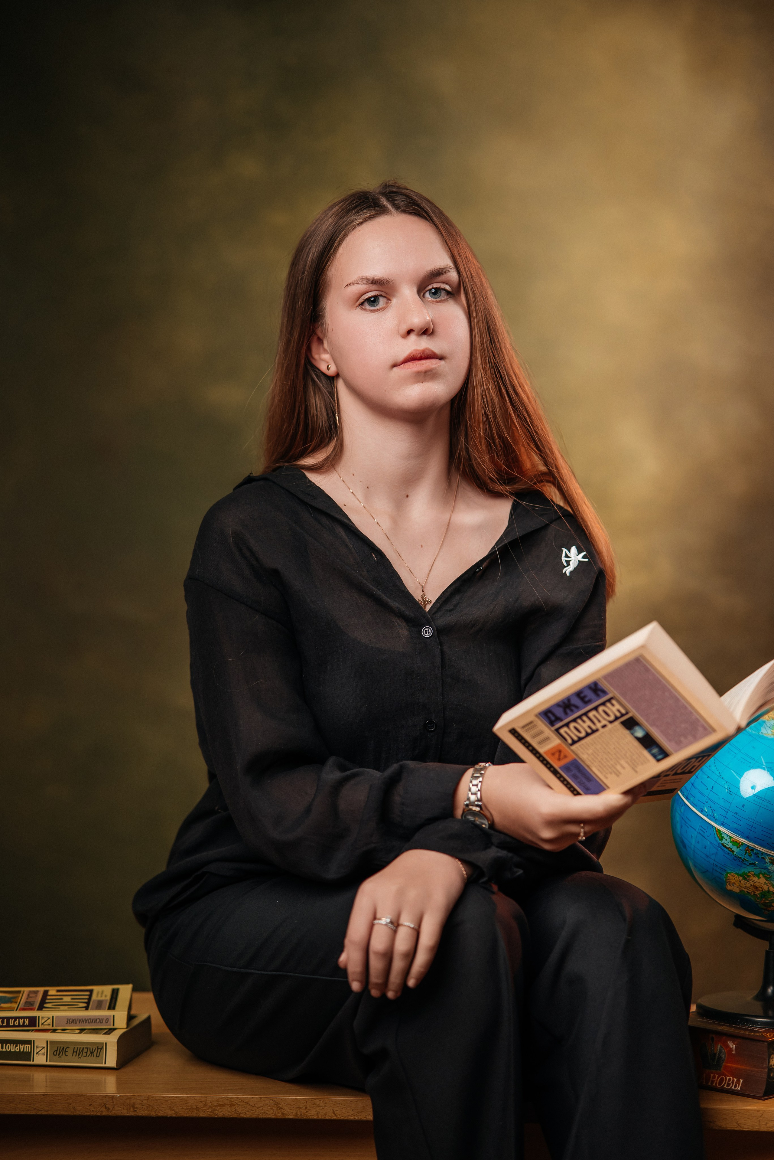 Красный и зеленый. Школьный фотограф в Валуйках. Фотосессии для выпускников и изготовление выпускных альбомов в городе Валуйки и в Белгородской области
