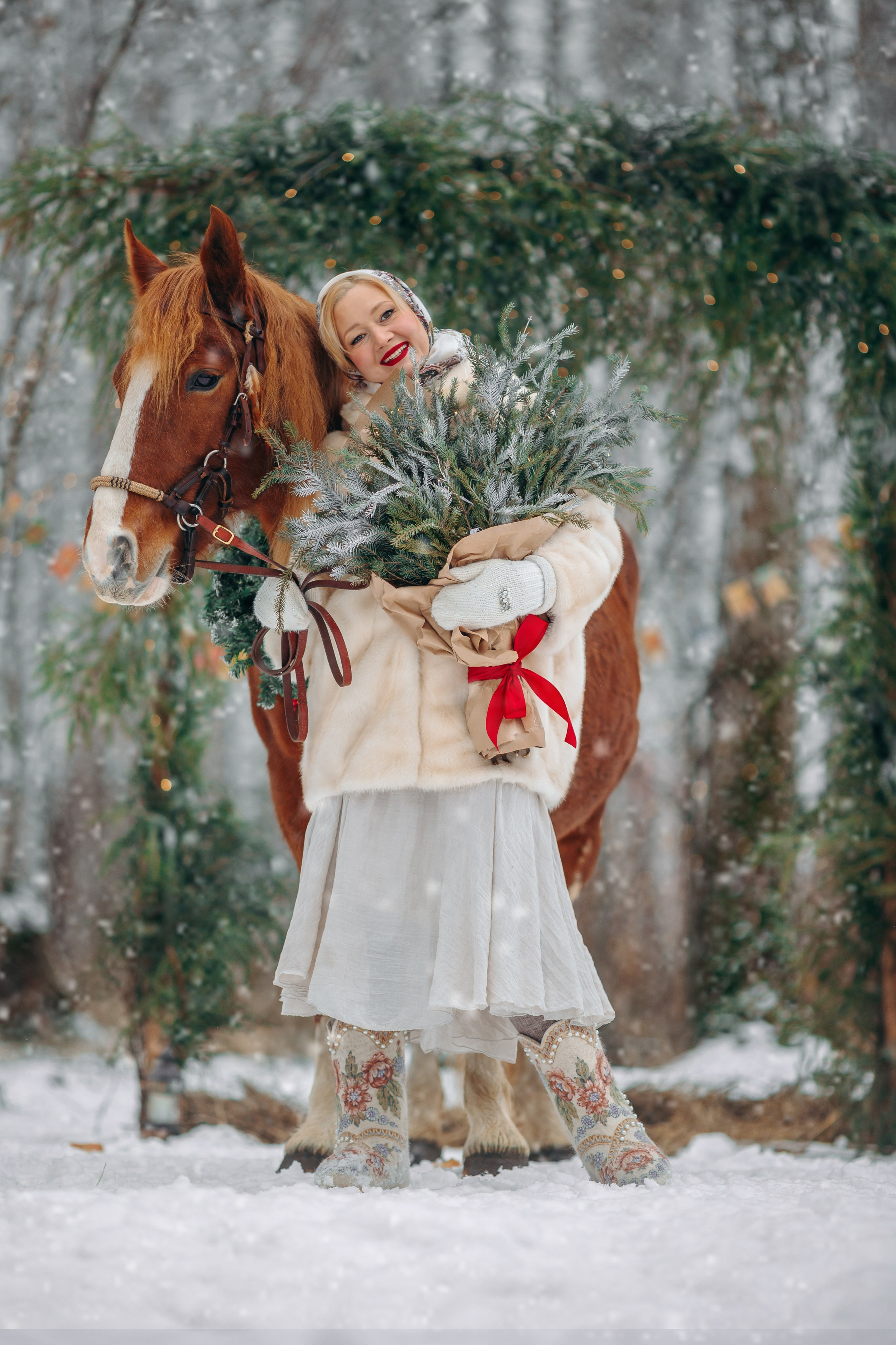 Тариф Новогодний 2025-2026. Анна Молчанова конный фотограф в Тюмени | фотосессии с лошадьми Тюмень