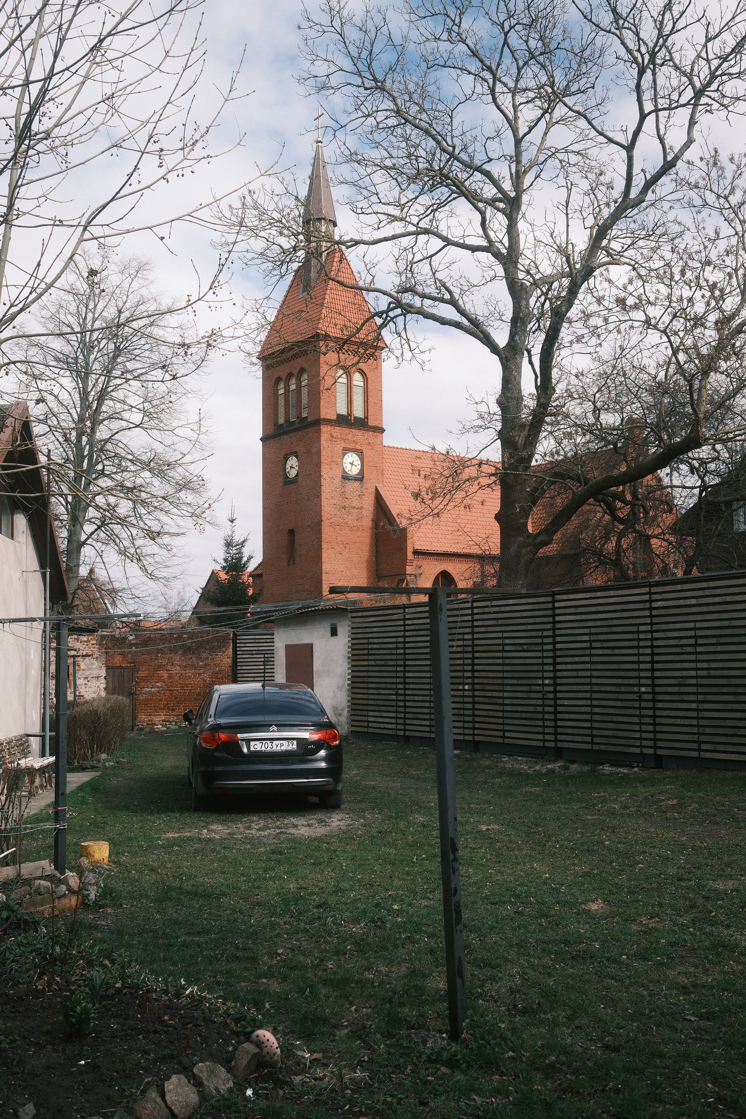 Koenigsberg. M. Neizvestniy — уличная и спортивная фотография