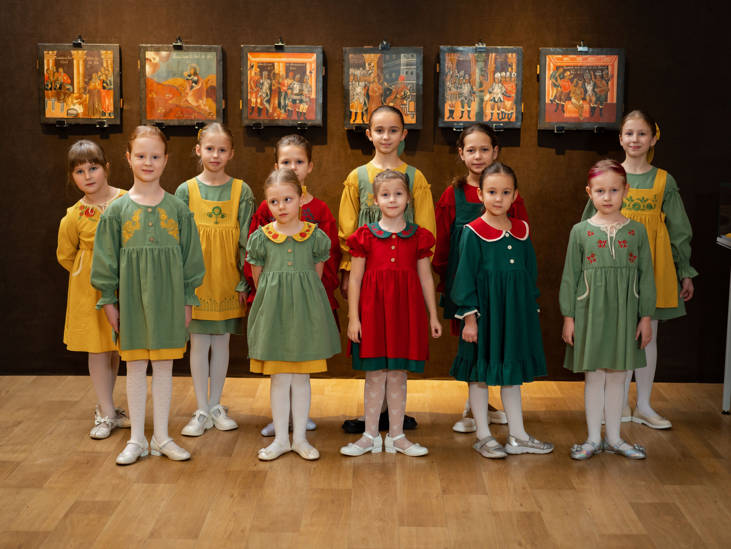 Показ одежды в рамках выставки «105. Лучшее». Фотограф Москва