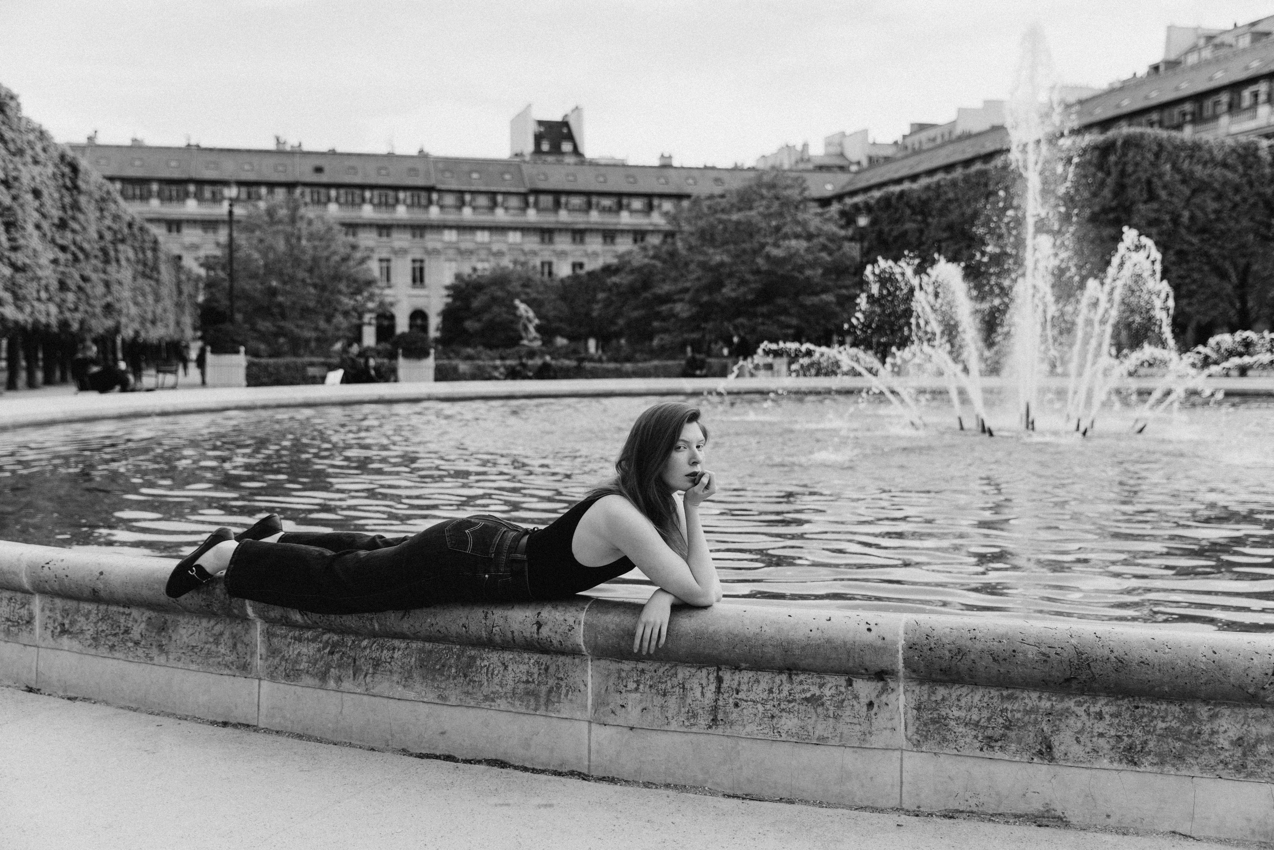 Autumn light. Photographer in Paris