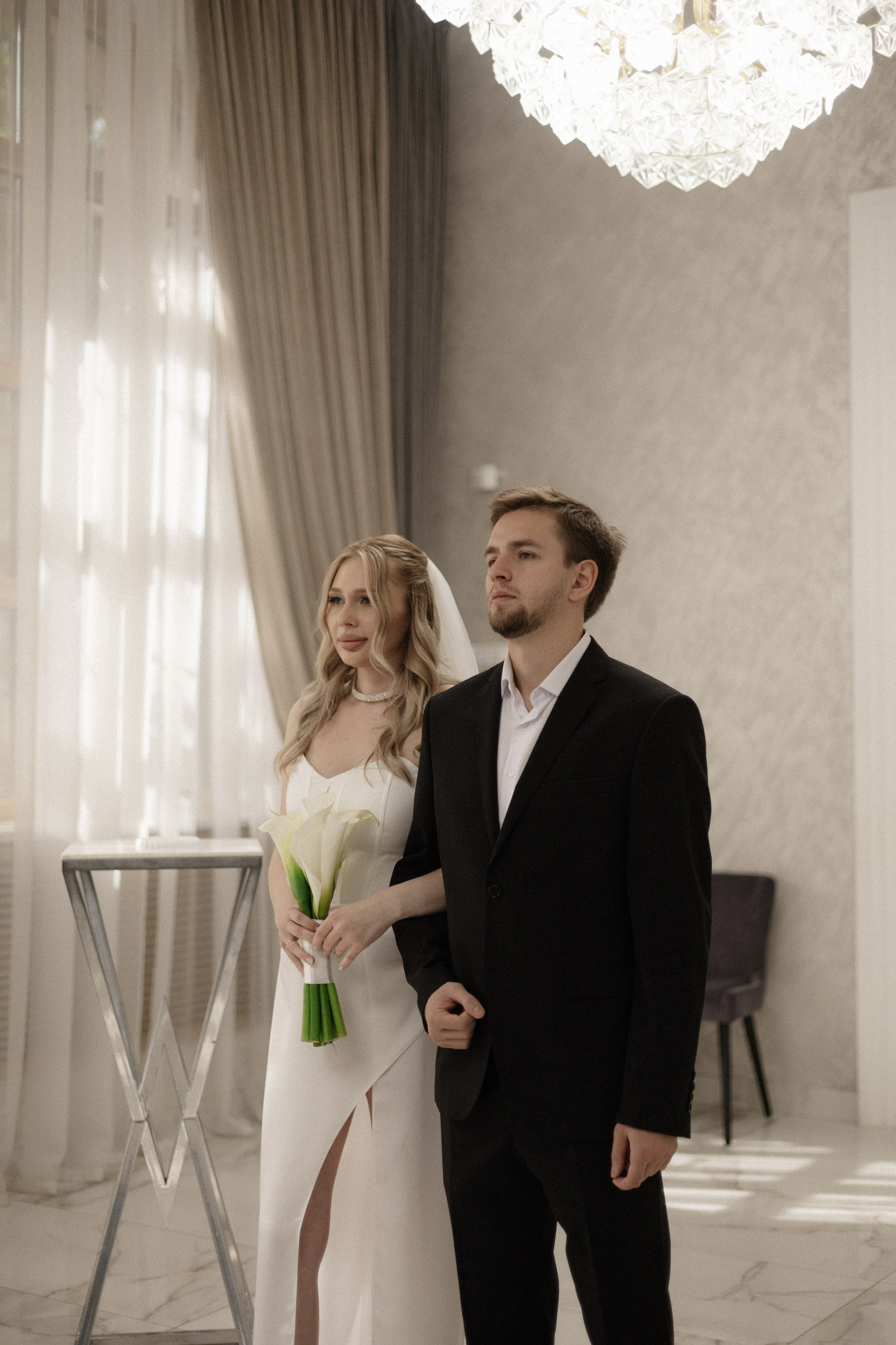 Арина и Дима. Сборы, роспись и прогулка. Свадебный и портретный фотограф в Москве Анастасия Масюк