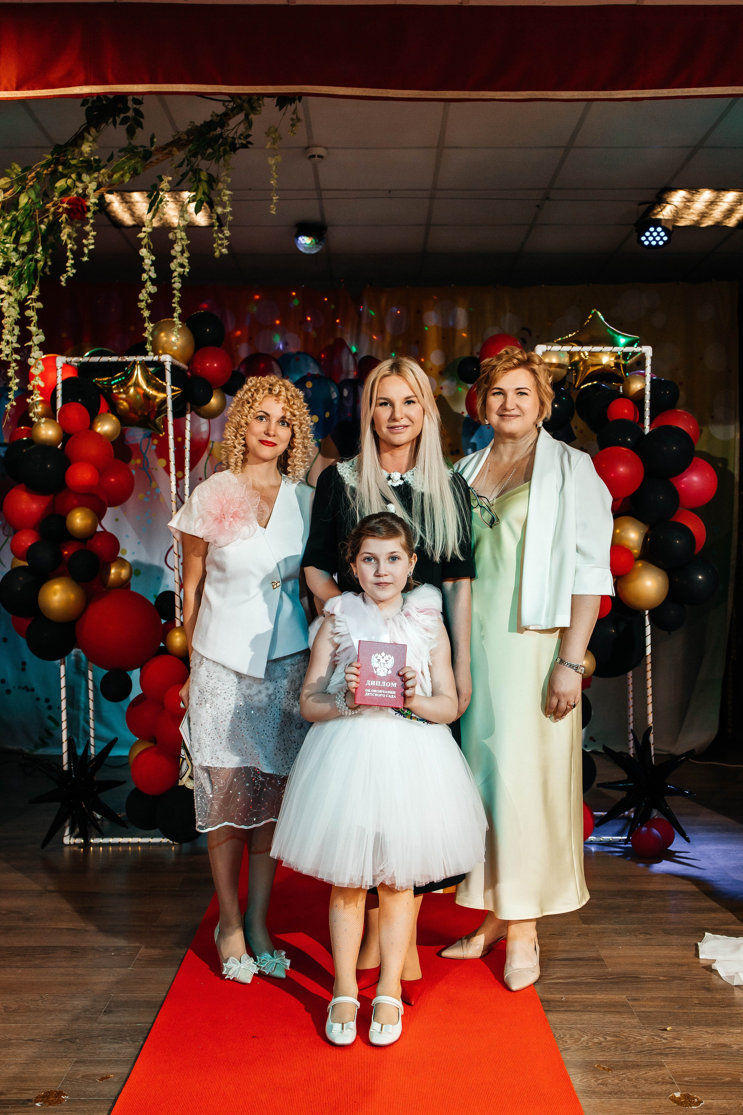 Выпускной в ЛИМПИК. Фотограф в Санкт-Петербурге Виктория Безверхая