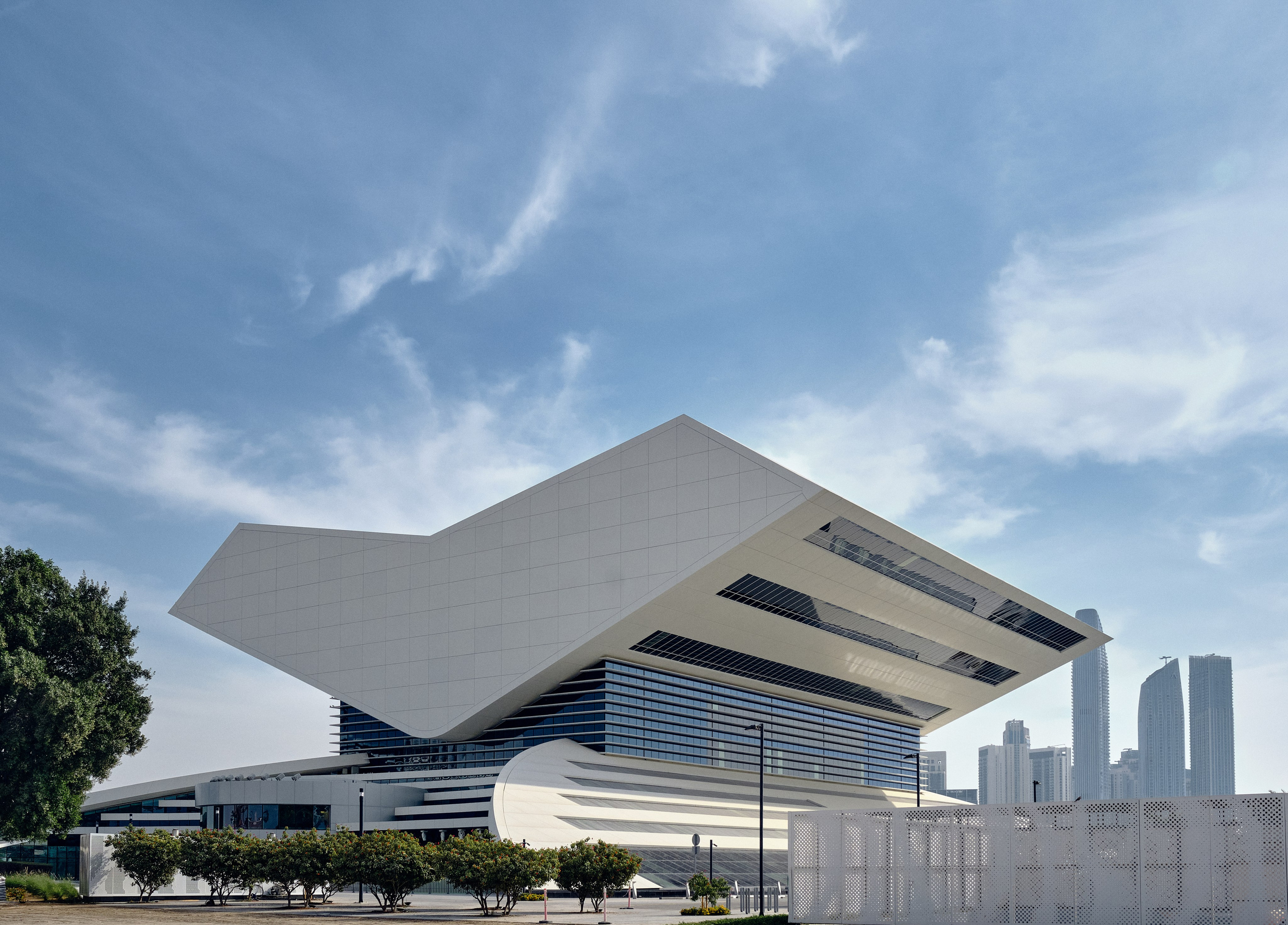 Dubai & Abu Dhabi. Aleksandr Kobtsev