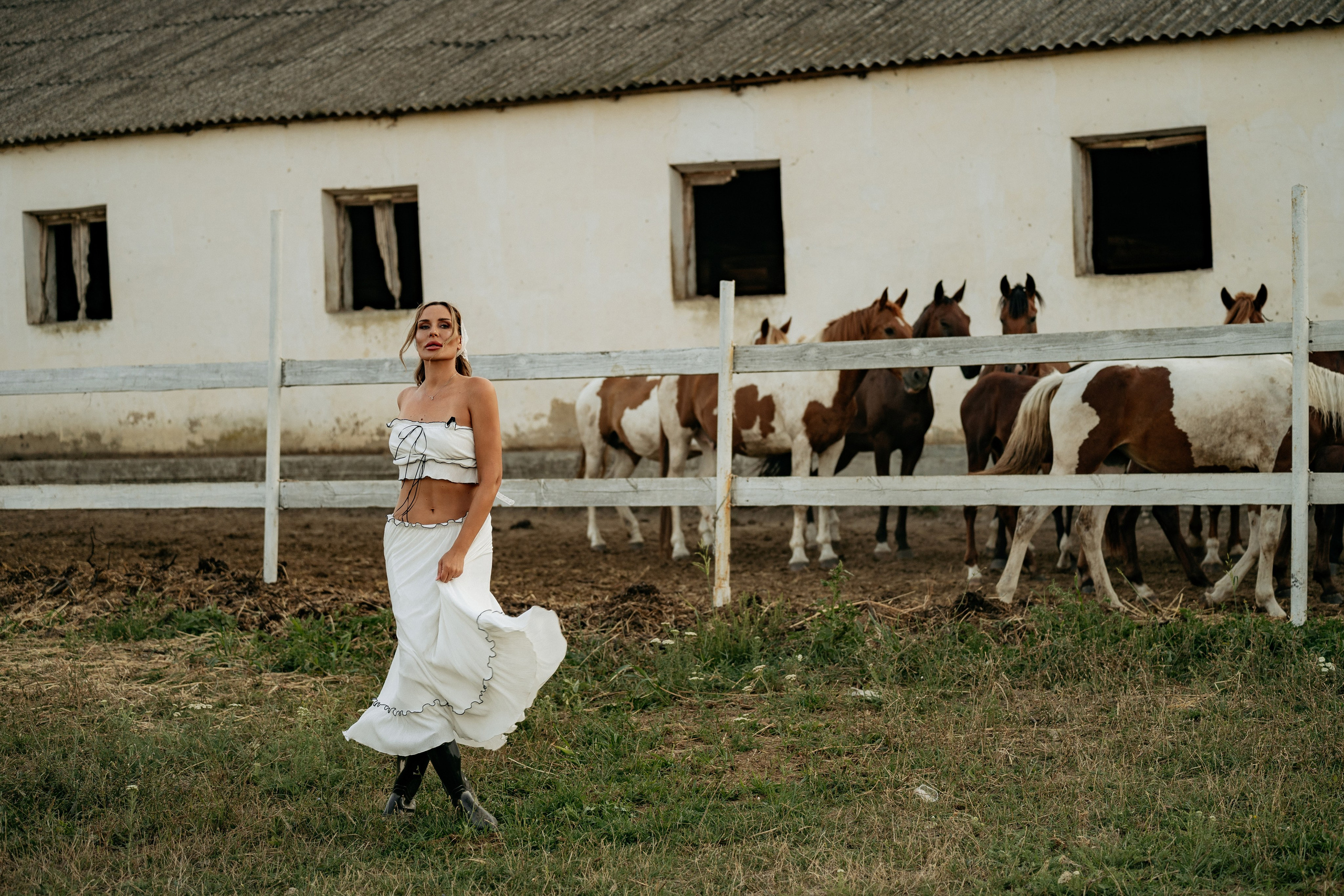 Фотограф Анапа и Геленджик: индивидуальная фотосессия на ферме - лучший способ запечатлеть вашу естественную красоту.