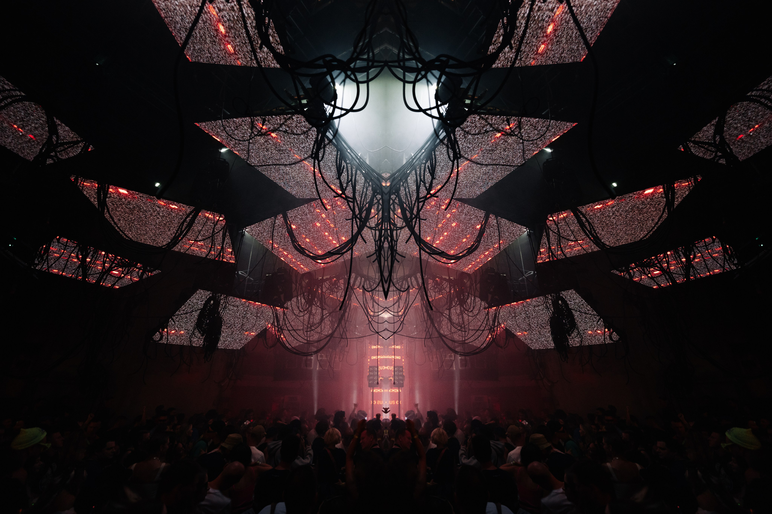 Outline 2024. @tomrus: Рустам Шагиморданов — фотограф