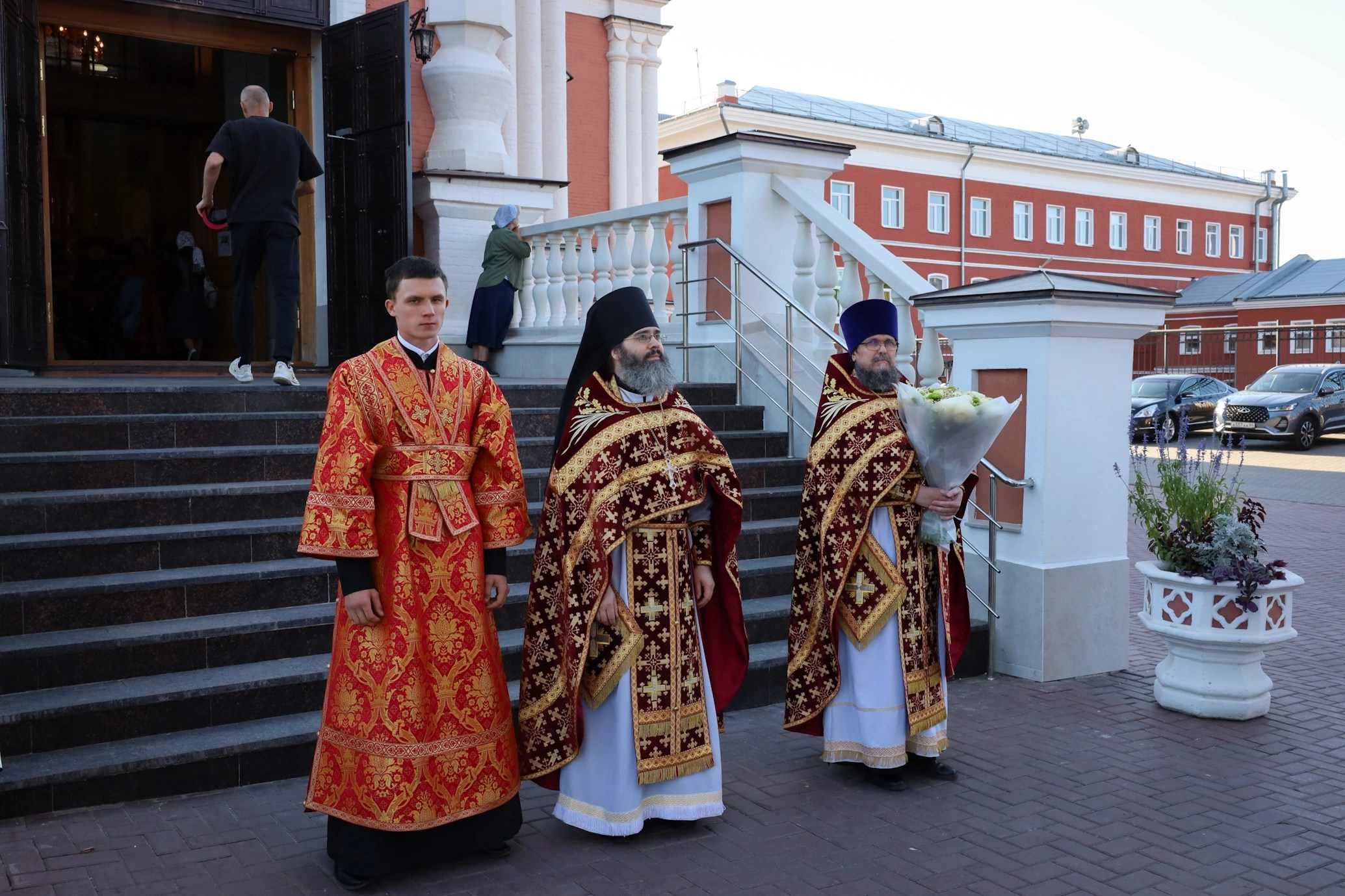 В ДЕНЬ ПРАЗДНОВАНИЯ СОБОРА САРАТОВСКИХ СВЯТЫХ СОВЕРШЕНО СОБОРНОЕ АРХИЕРЕЙСКОЕ БОГОСЛУЖЕНИЕ. Саратовское Северо-Западное благочиние