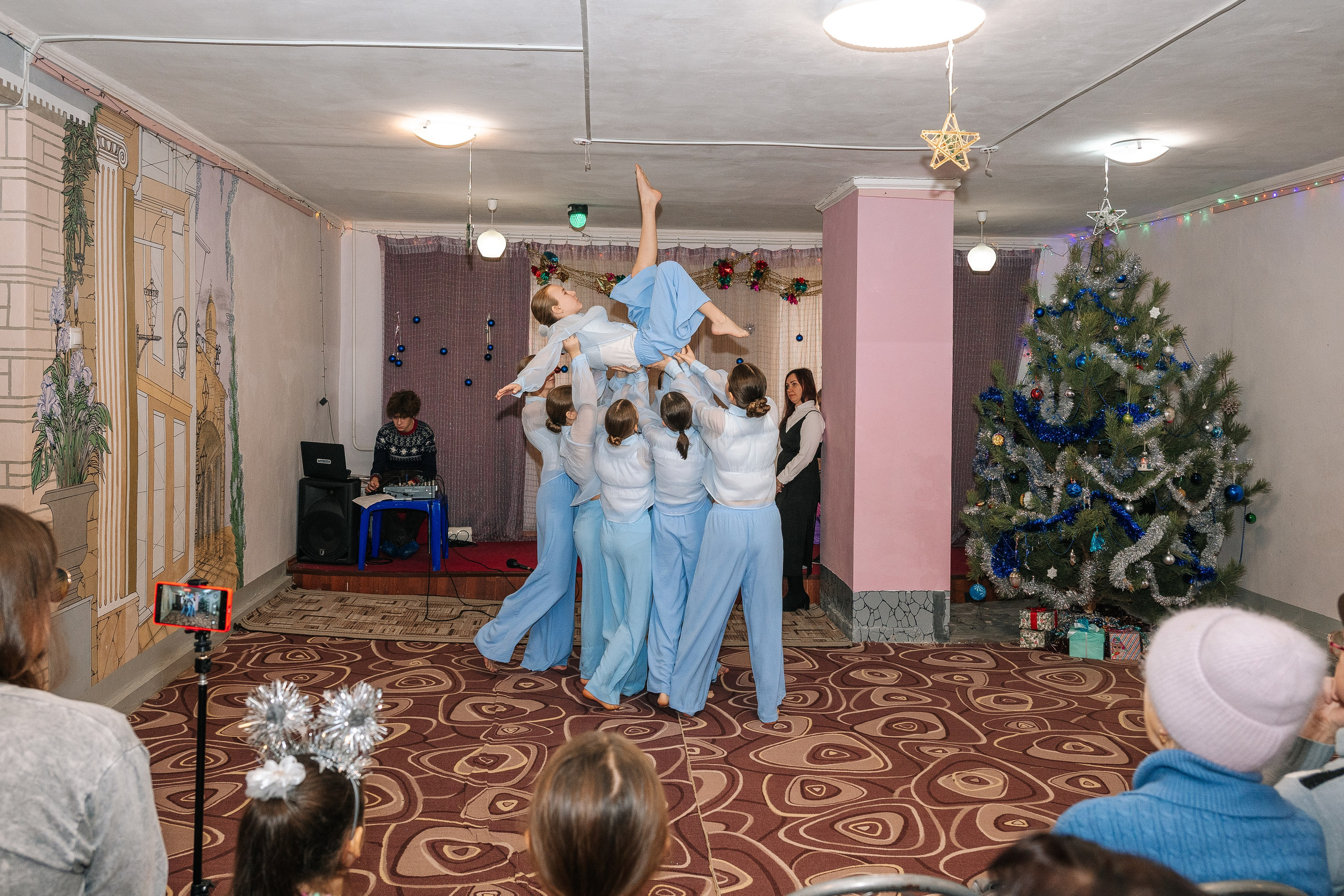 Новогодняя ёлка 2026. Семейный клуб «Открытый город»