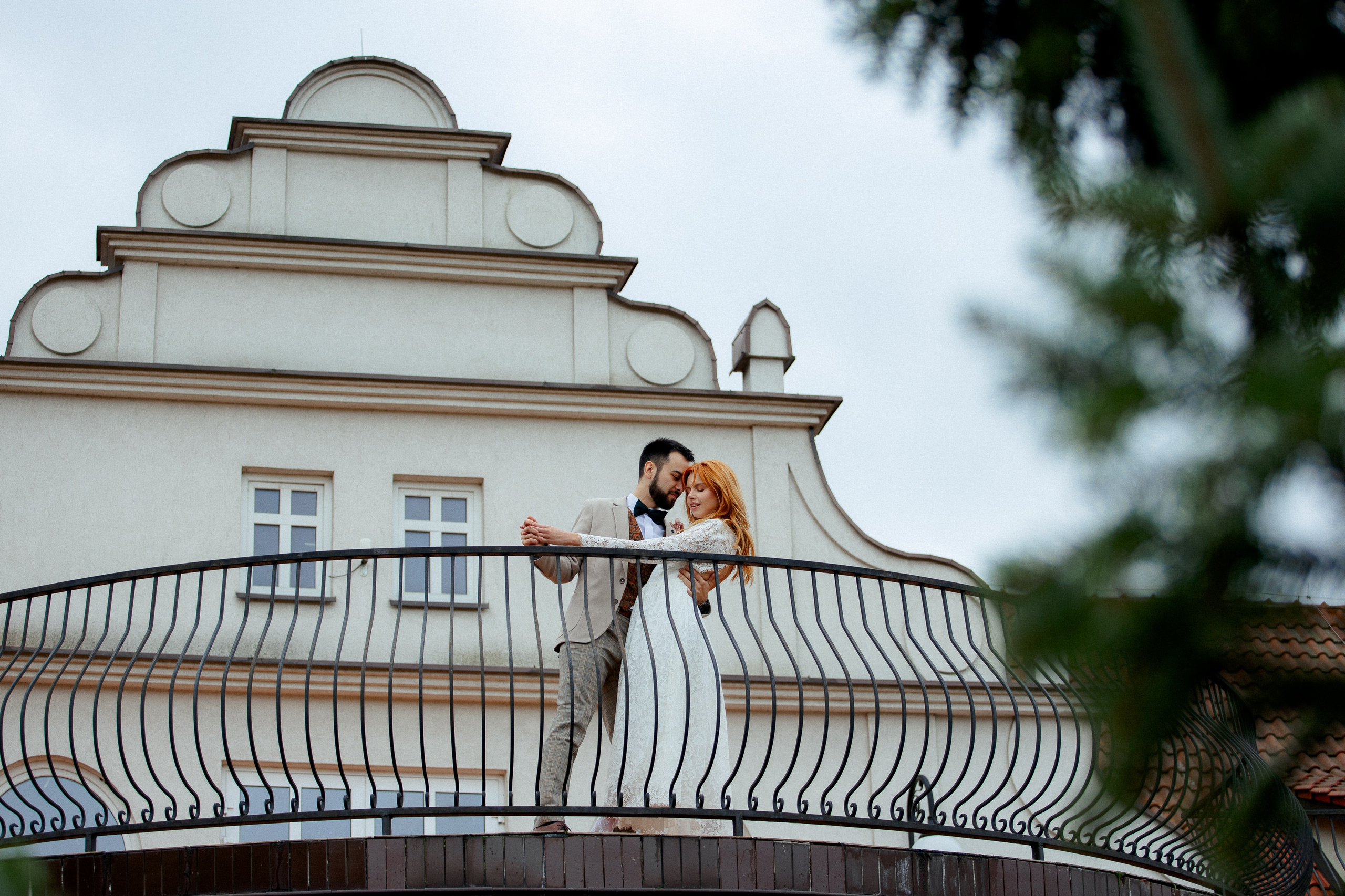 Ślubna sesja zdjęciowa w plenerze. Свадебный фотограф Варшава Лодзь Польша Елена Юцова