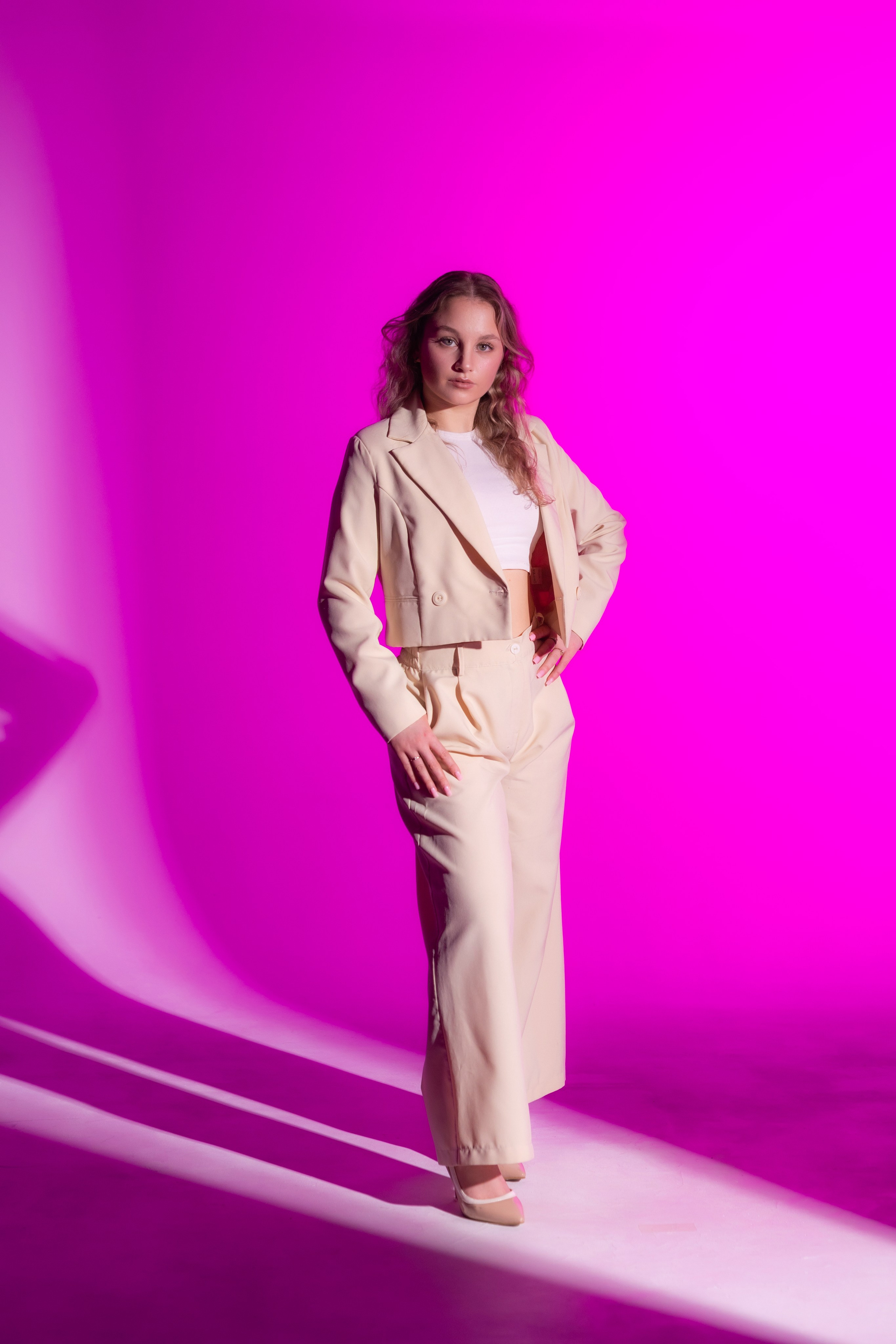 ЦВЕТНОЙ СВЕТ (однотонный). Фото, видео, авторские выпускные альбомы в Нижнем Новгороде