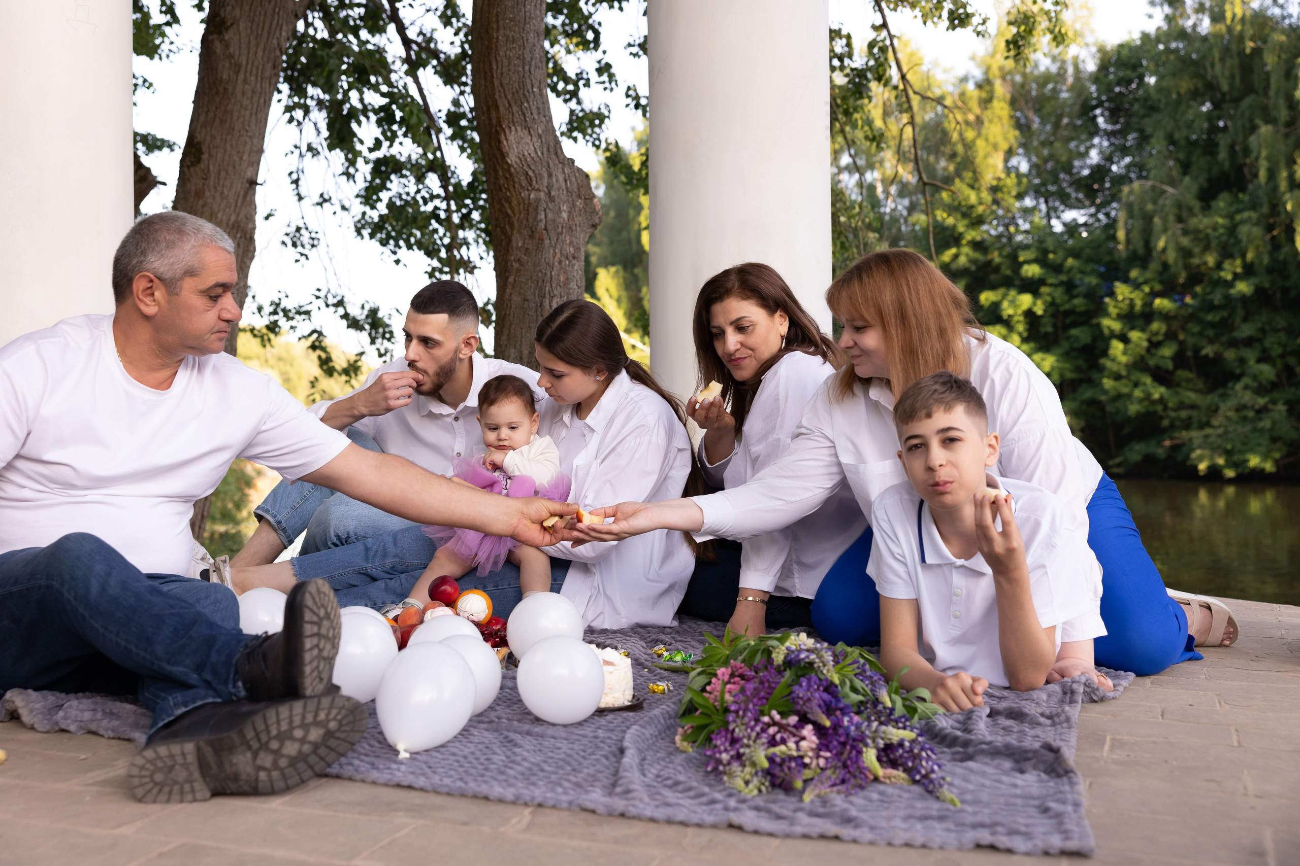 Прогулка в парке. Сказочный фотограф для Вас и Вашей семьи