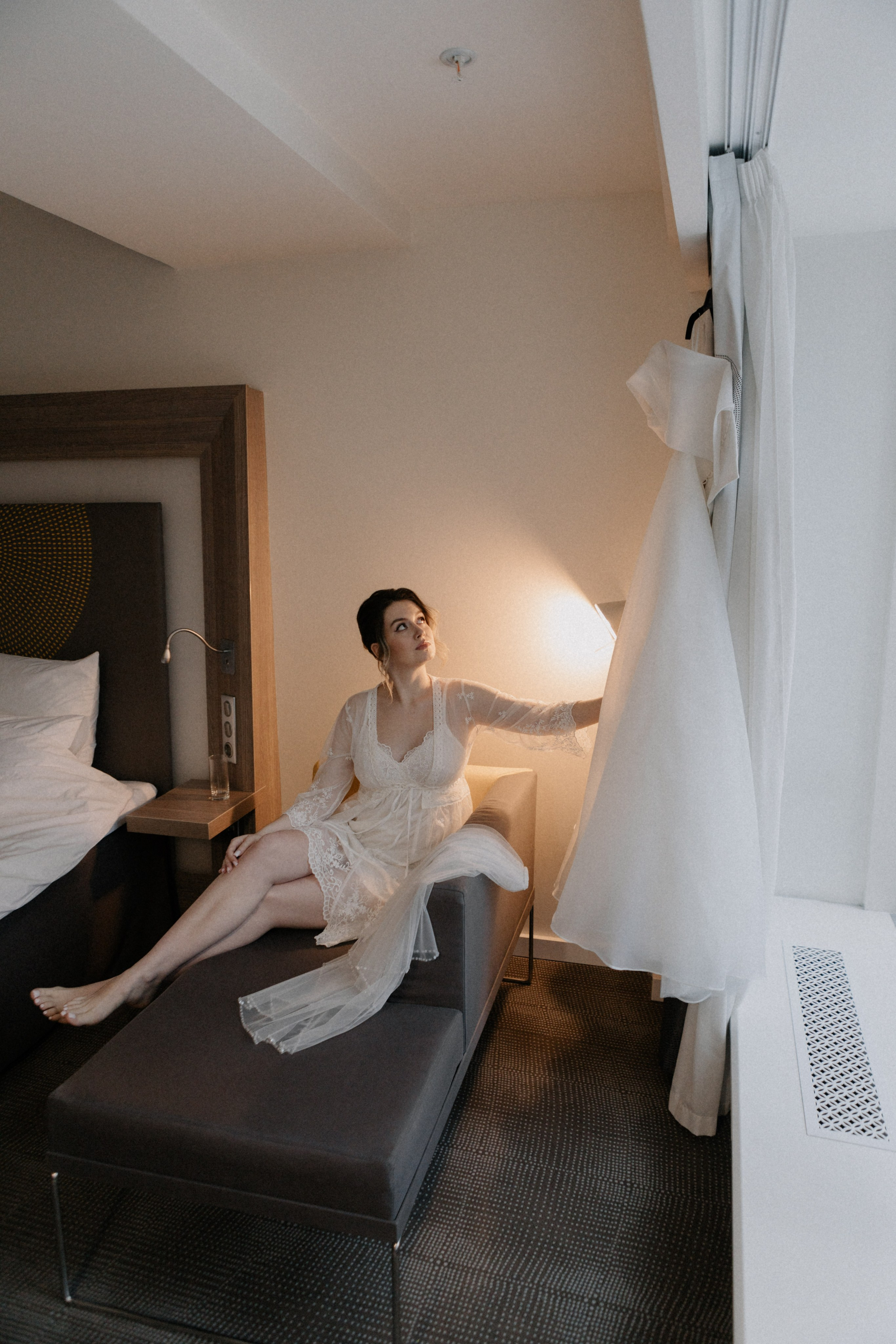 Ксюша и Илья. Утро в отеле роспись в Birds. Свадебный и портретный фотограф в Москве Анастасия Масюк