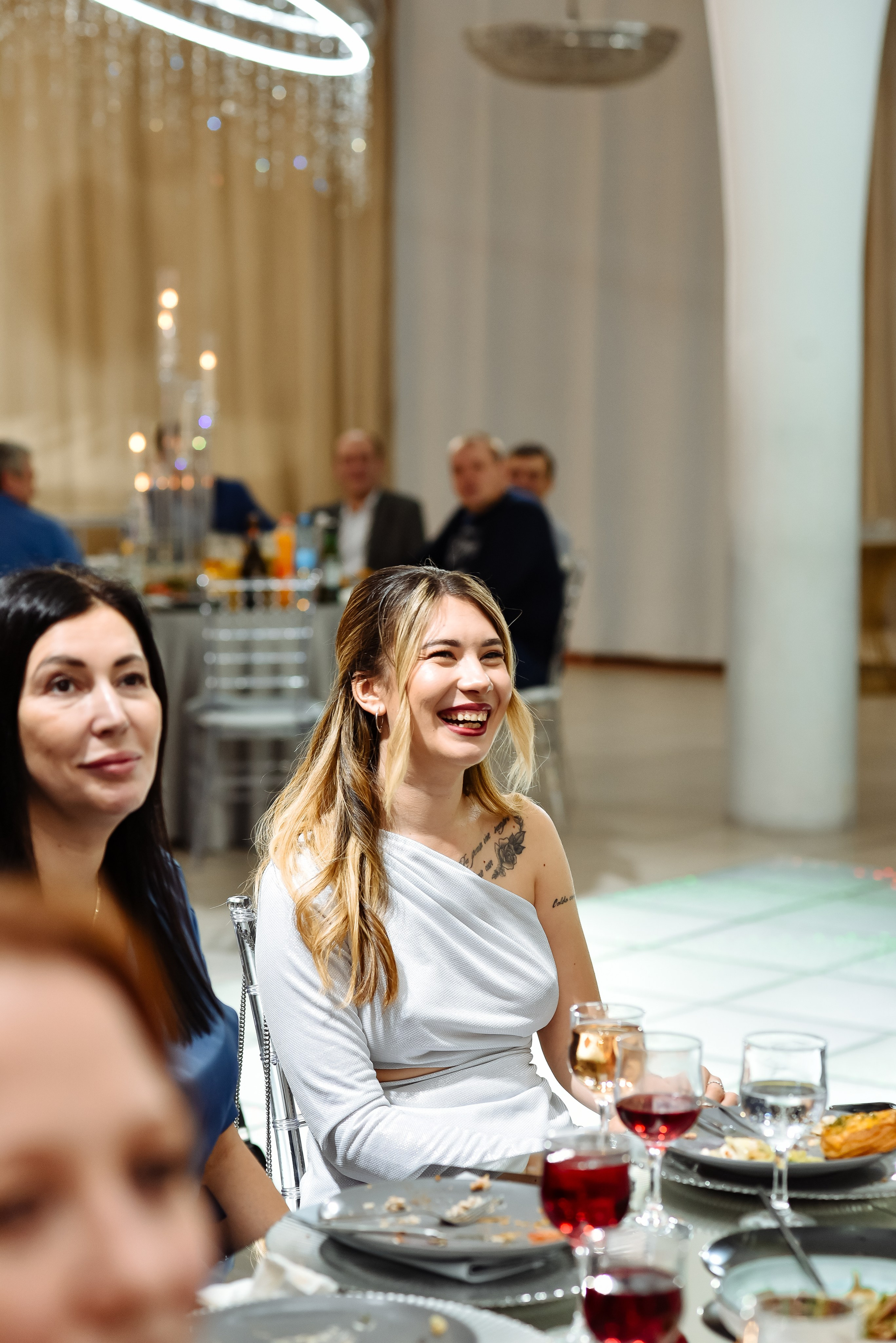 Новогодний корпоратив в ресторане Nebesa. Анастасия Петрович фотограф, фотокорреспондент в Москве и Санкт-Петербурге. Фотосъёмка репортажа, мероприятия, корпоративная съёмка, контент