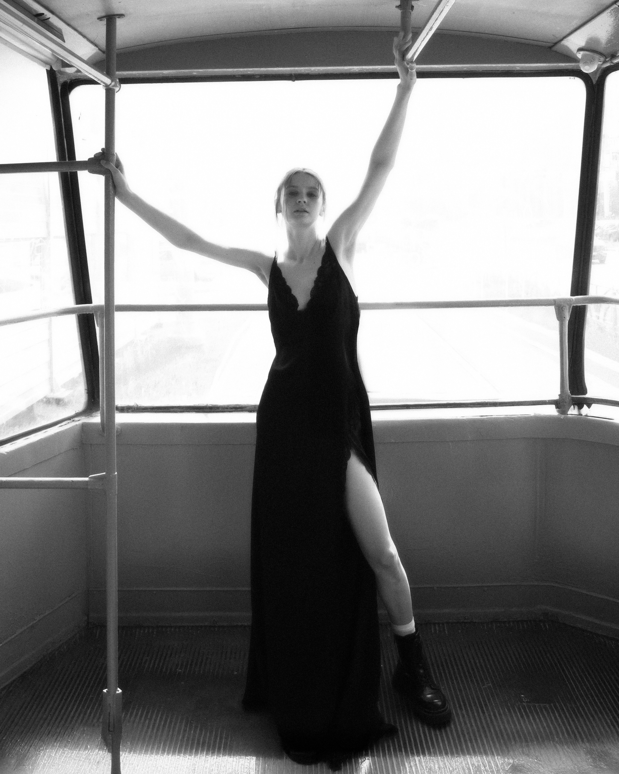 Editorial. Bella Bey