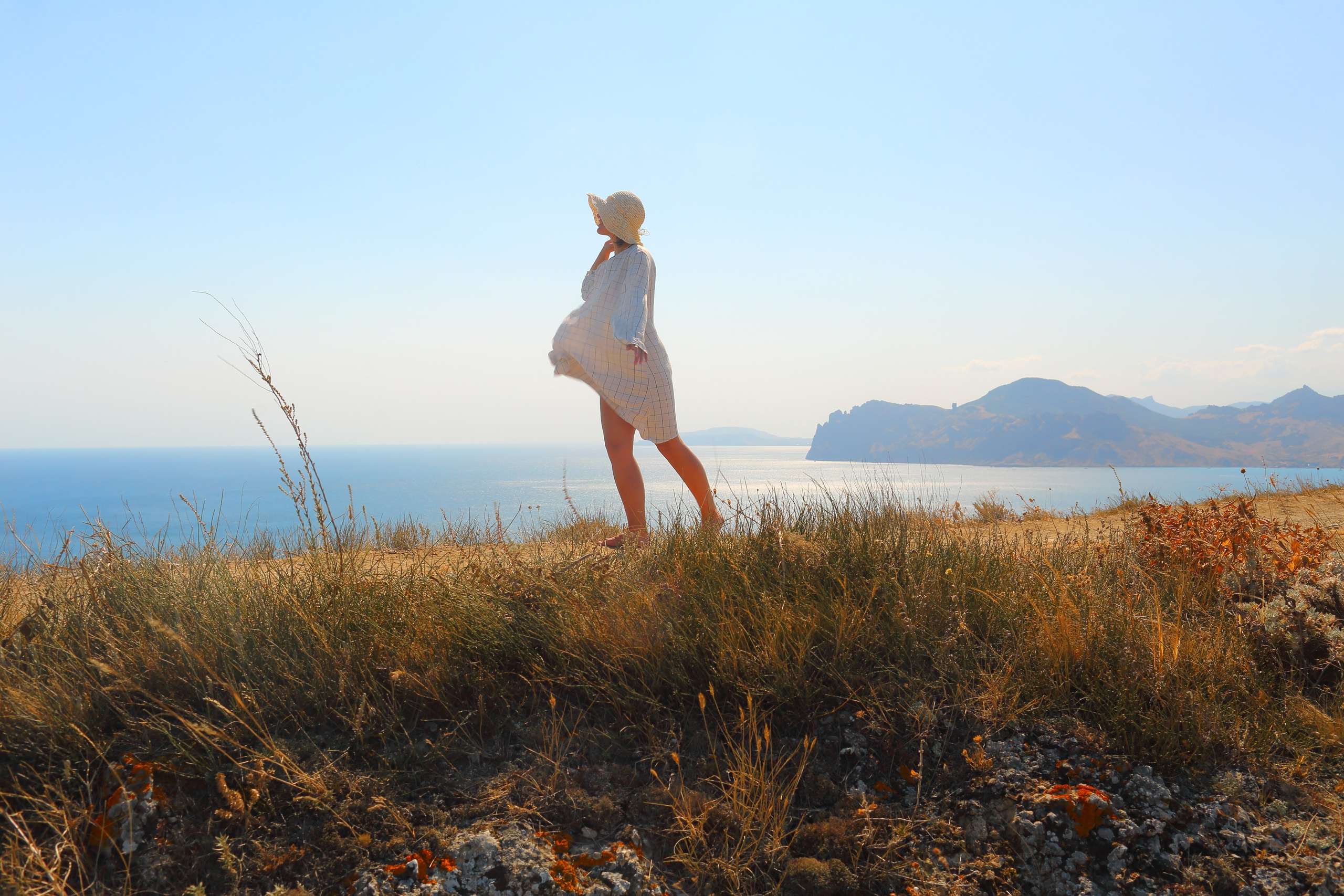 Фотосессия девушки в Крыму на море. Свадебный и репортажный фотограф в Ярославле и Санкт-Петербурге Роман Микрюков