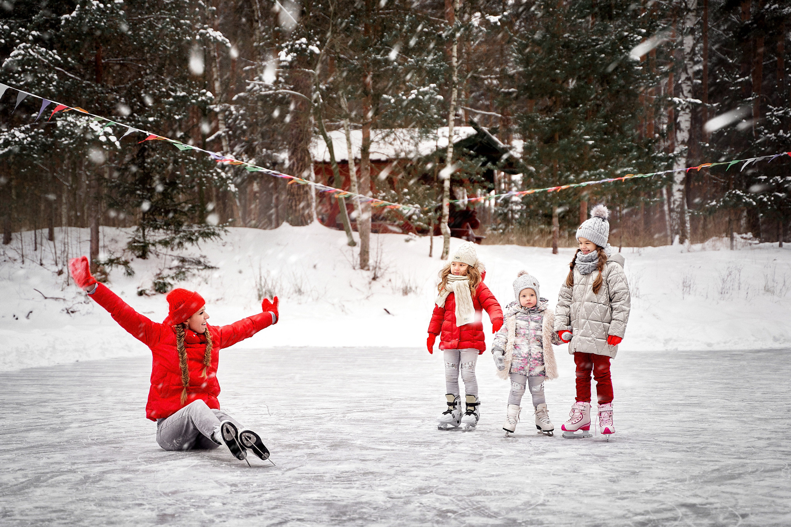 Семья с машиной. Свадебный и семейный фотограф Игорь Елагин
