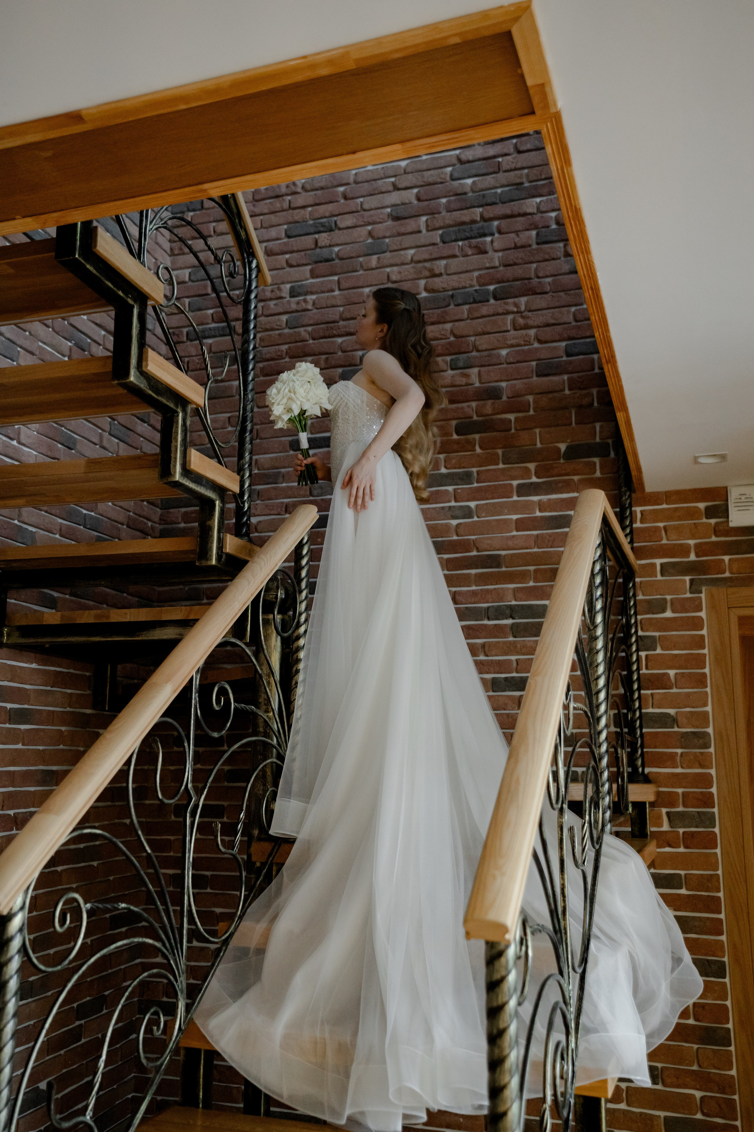 СВАДЕБНАЯ СЬЕМКА СБОРОВ В ОТЕЛЕ И ВЫЕЗД НА ЦЕРЕМОНИЮ (СНЯТО В СИБИРЕ В НИЖНЕВАРТОВСКЕ)М. Профессиональный фотограф, Санкт-Петербург — Виктория Богомолова