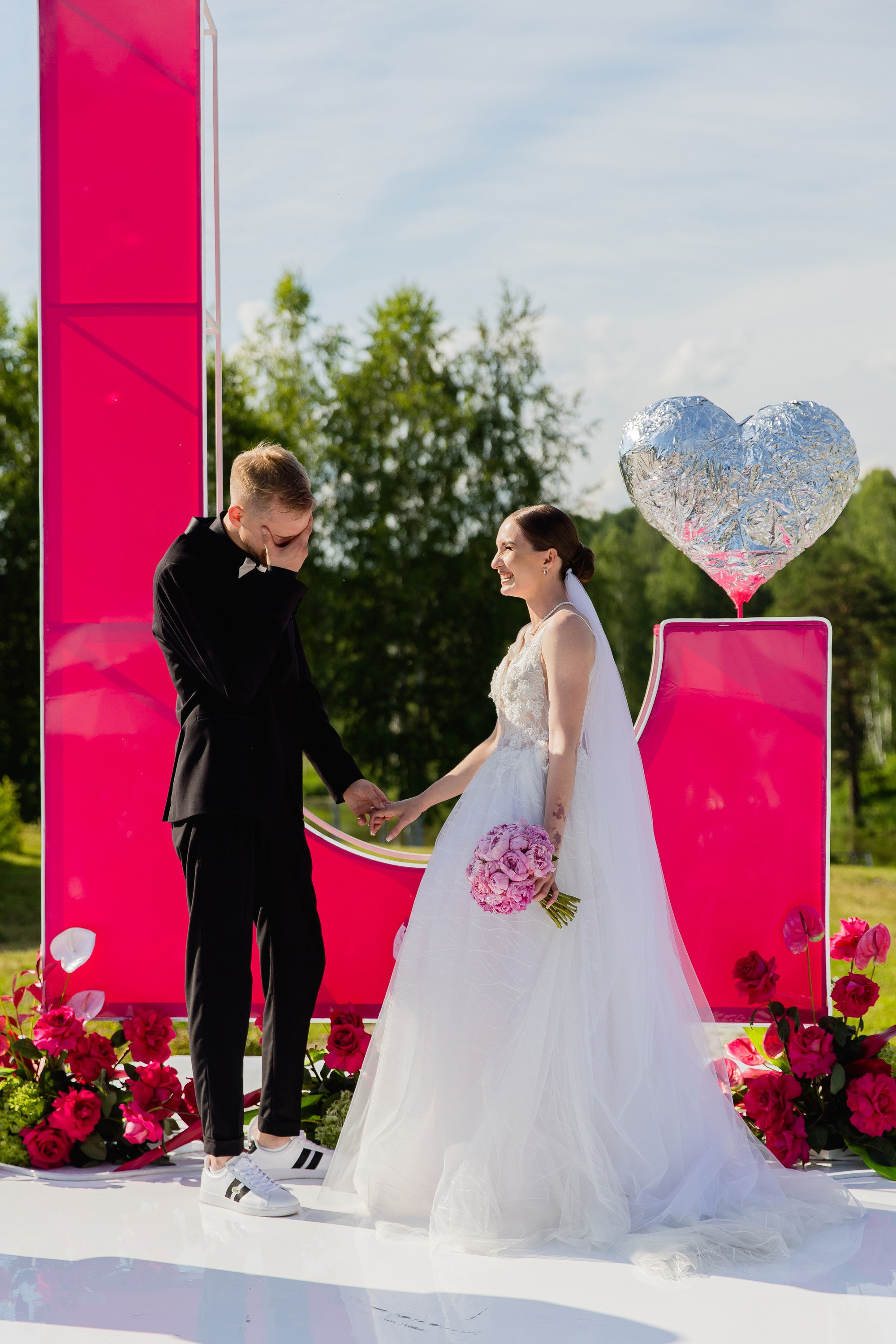 Малиновый фейерверк эмоций. Свадебный фотограф в Томске | Александр Овчаренко