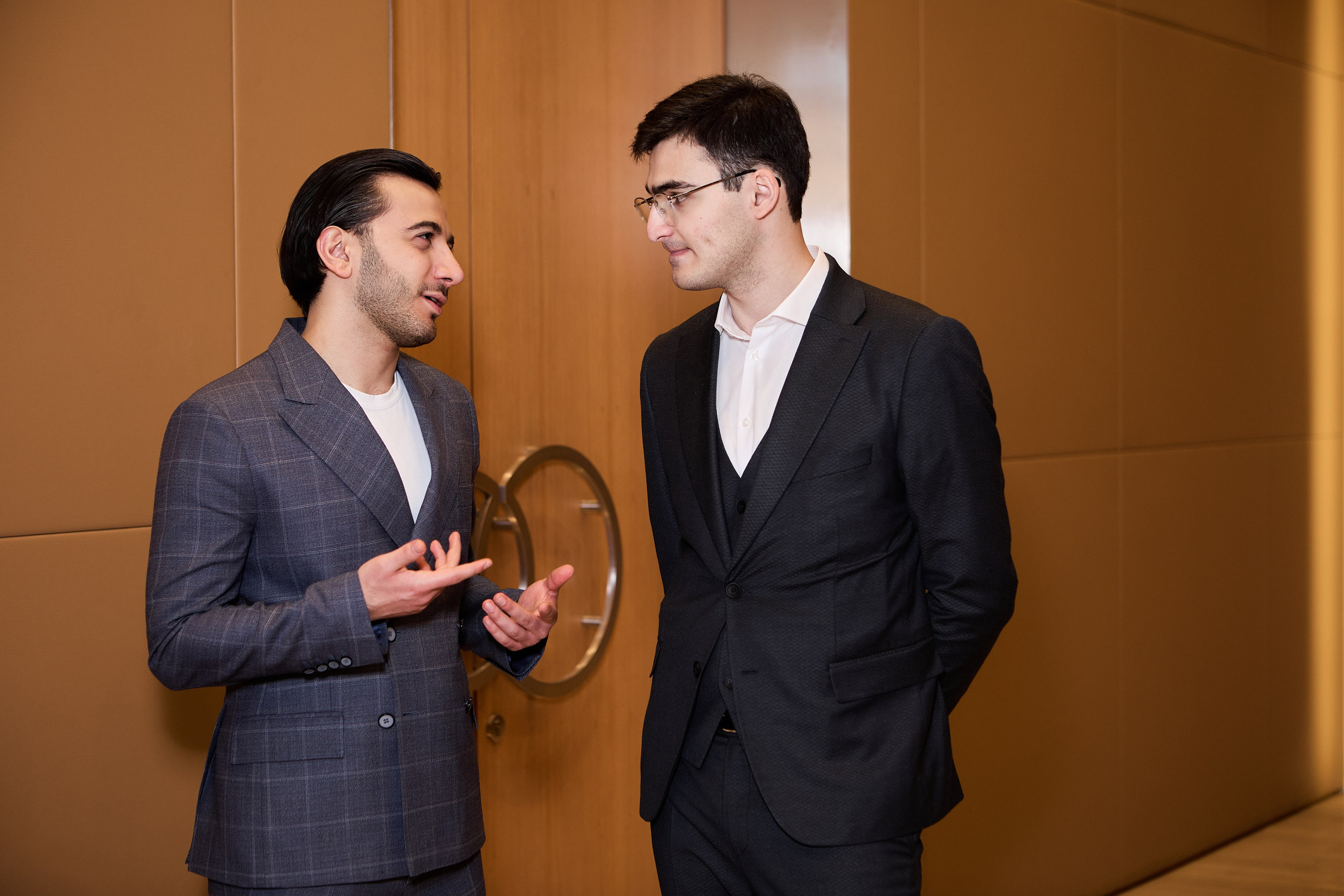 Свадебная прогулка и регистрация Арсена и Марии в Барвихе. Репортажный Фотограф Москва Дарья Лунева