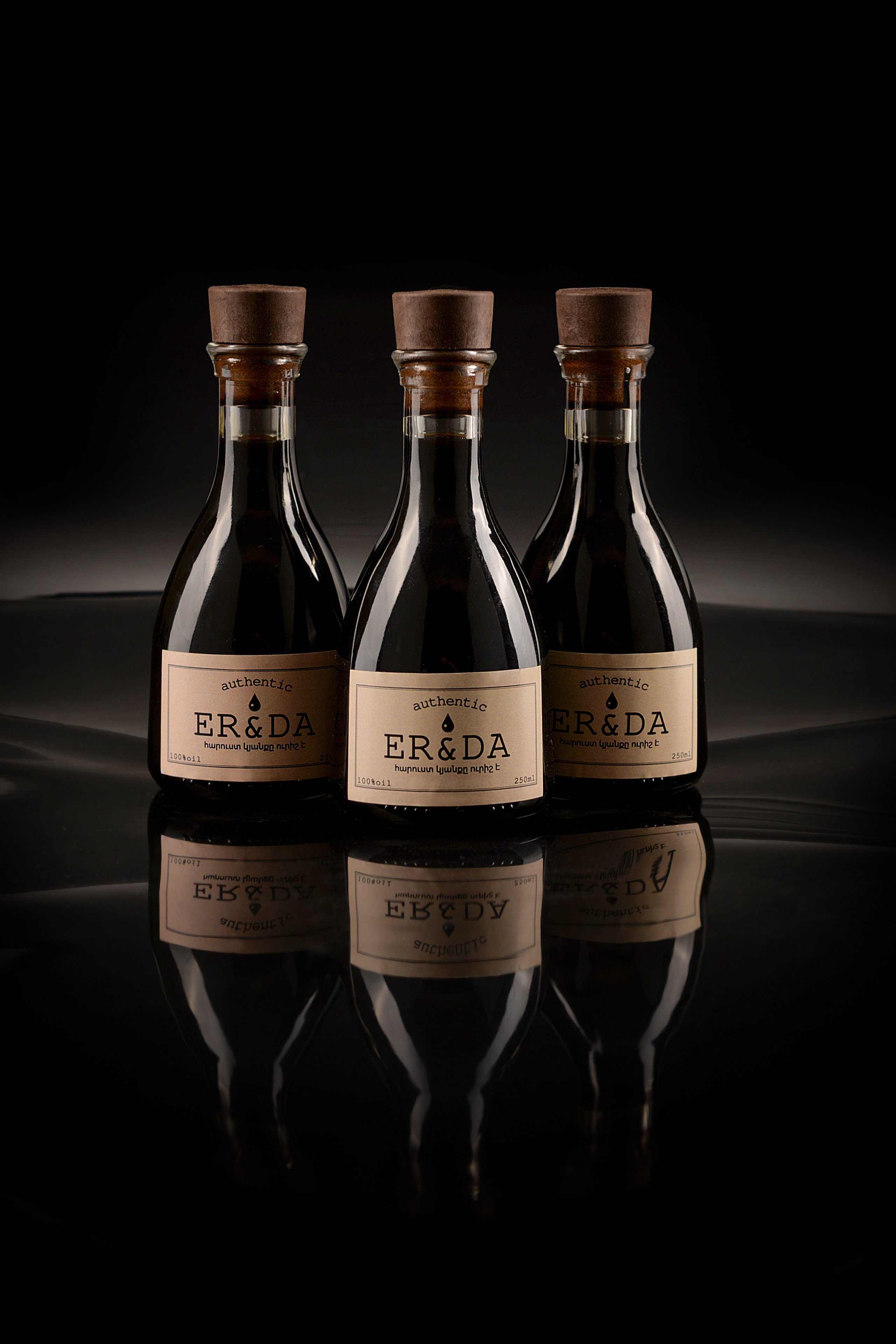 Бутылки с нефтью