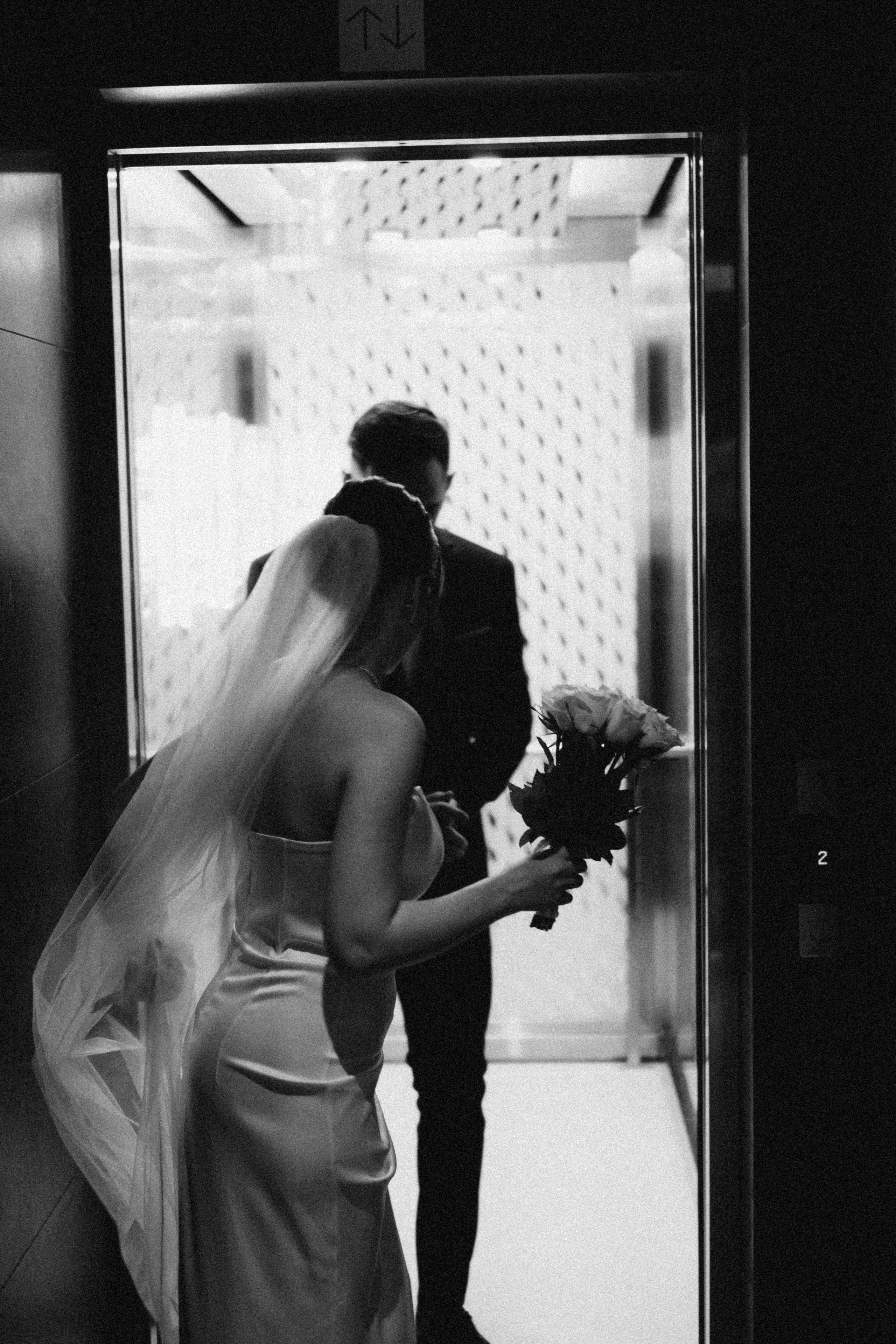 СВАДЕБНАЯ СЬЕМКА СБОРОВ ЖЕНИХА И НЕВЕСТЫ В ОТЕЛЕ И ТАКЖЕ ФОТОСЕССИИЯ В ОТЕЛЕЕ МЕГАПОЛИС БРЯНСК. Профессиональный фотограф, Санкт-Петербург — Виктория Богомолова