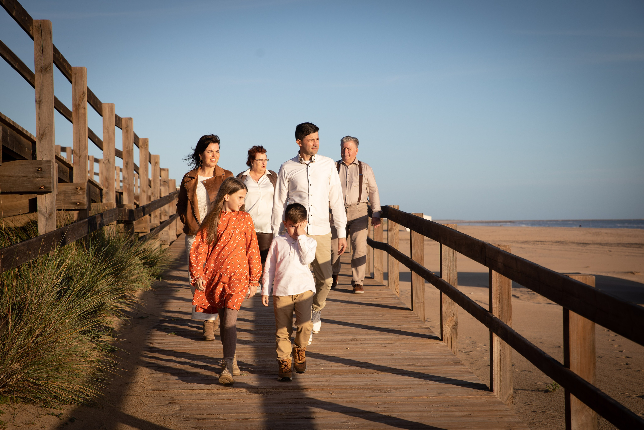 Three Generations by the Ocean. Professional Photographer in Portugal. Oksana Lomnova