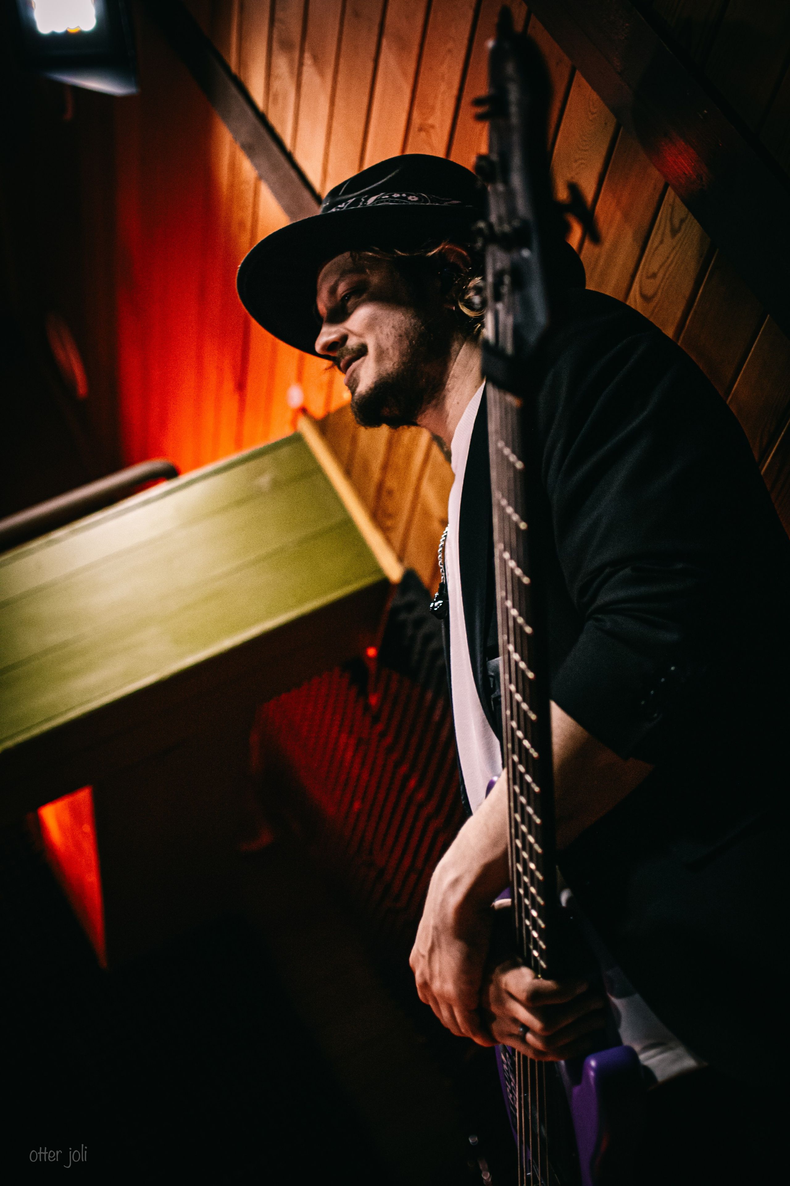 Голова Муэссы | Китайский лётчик Джао Да. Концертный репортёр Валерия Сафина