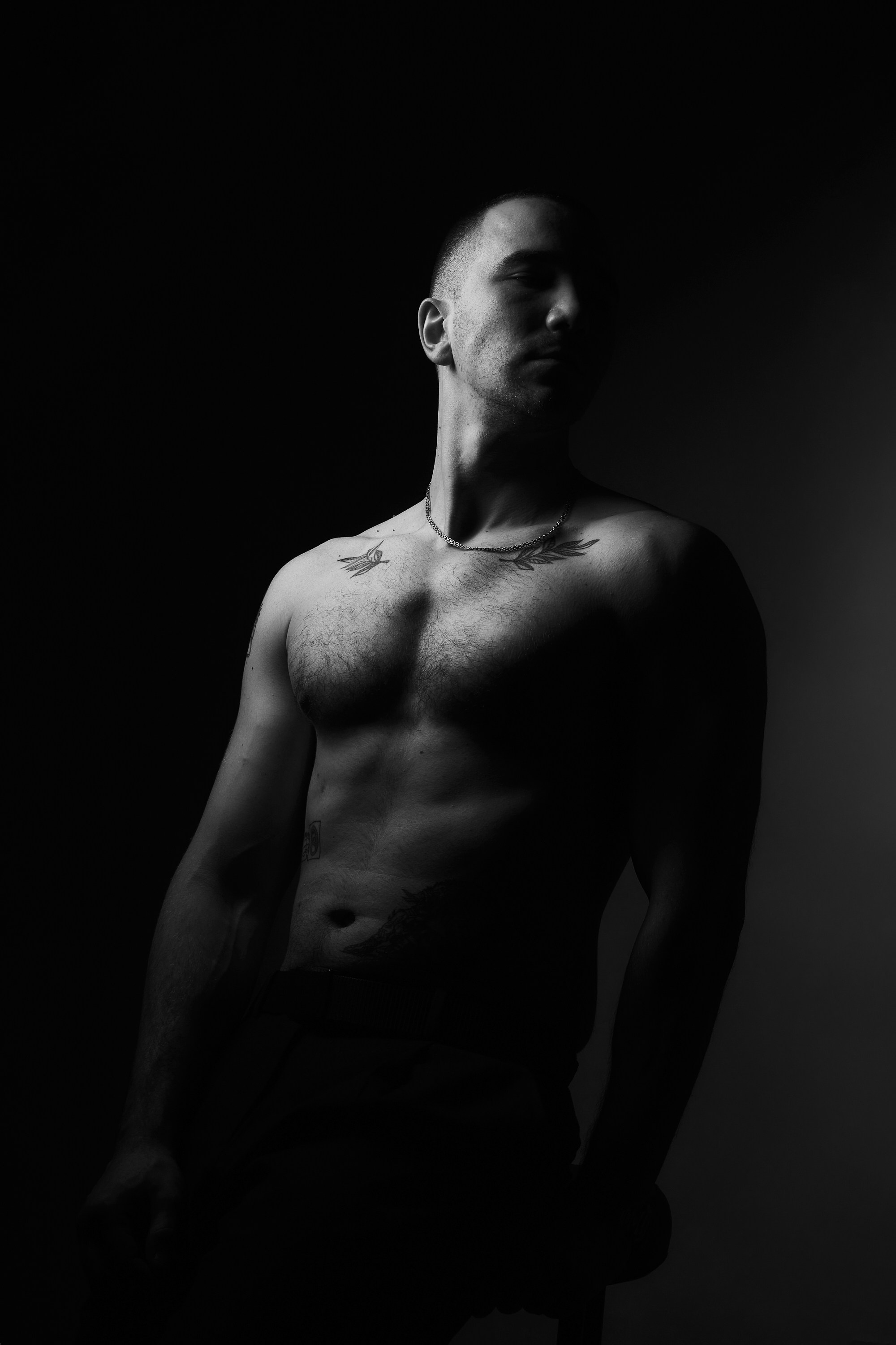 У меня дома (ЧБ)